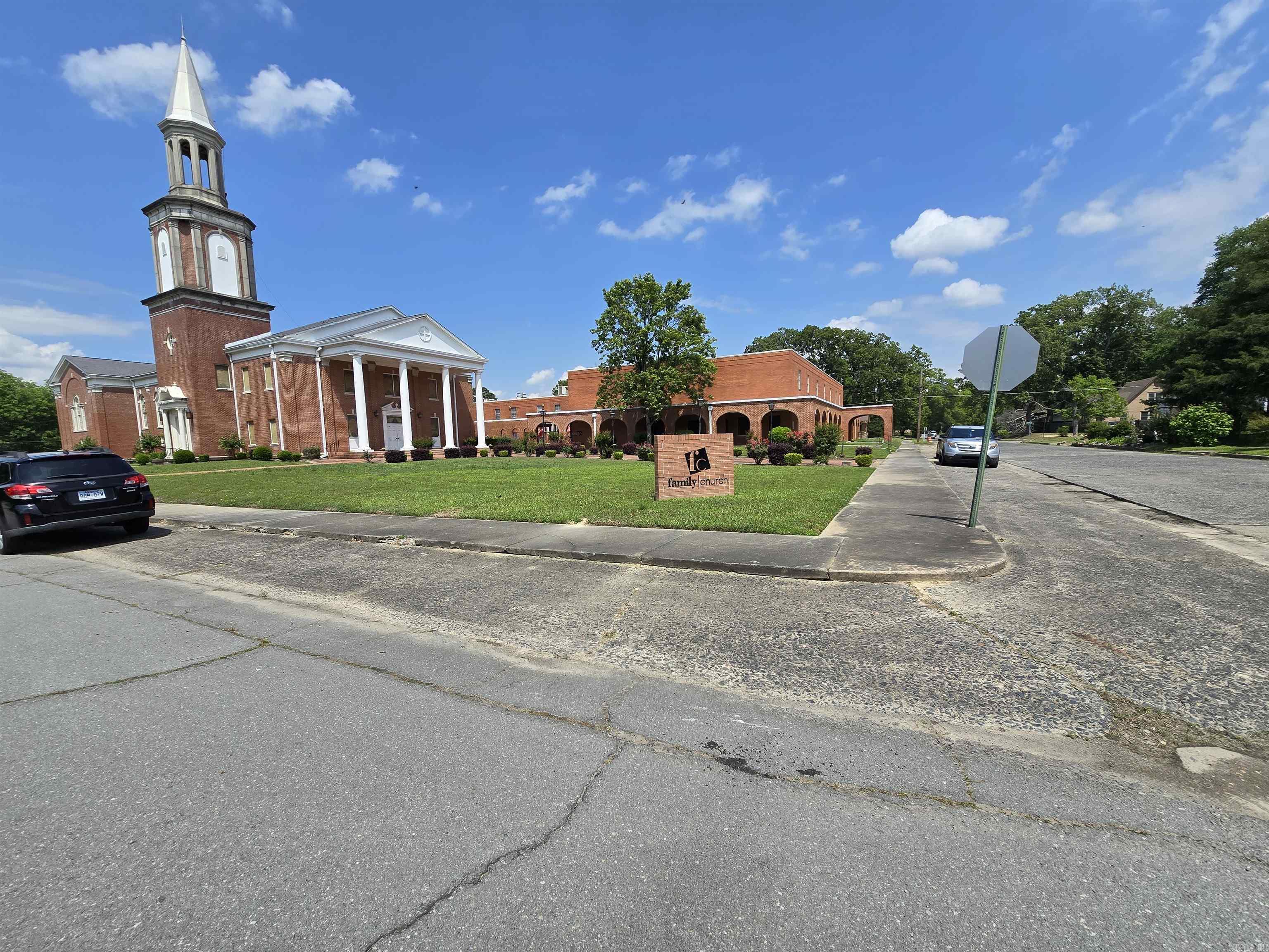 2309 S Poplar  Pine Bluff, AR