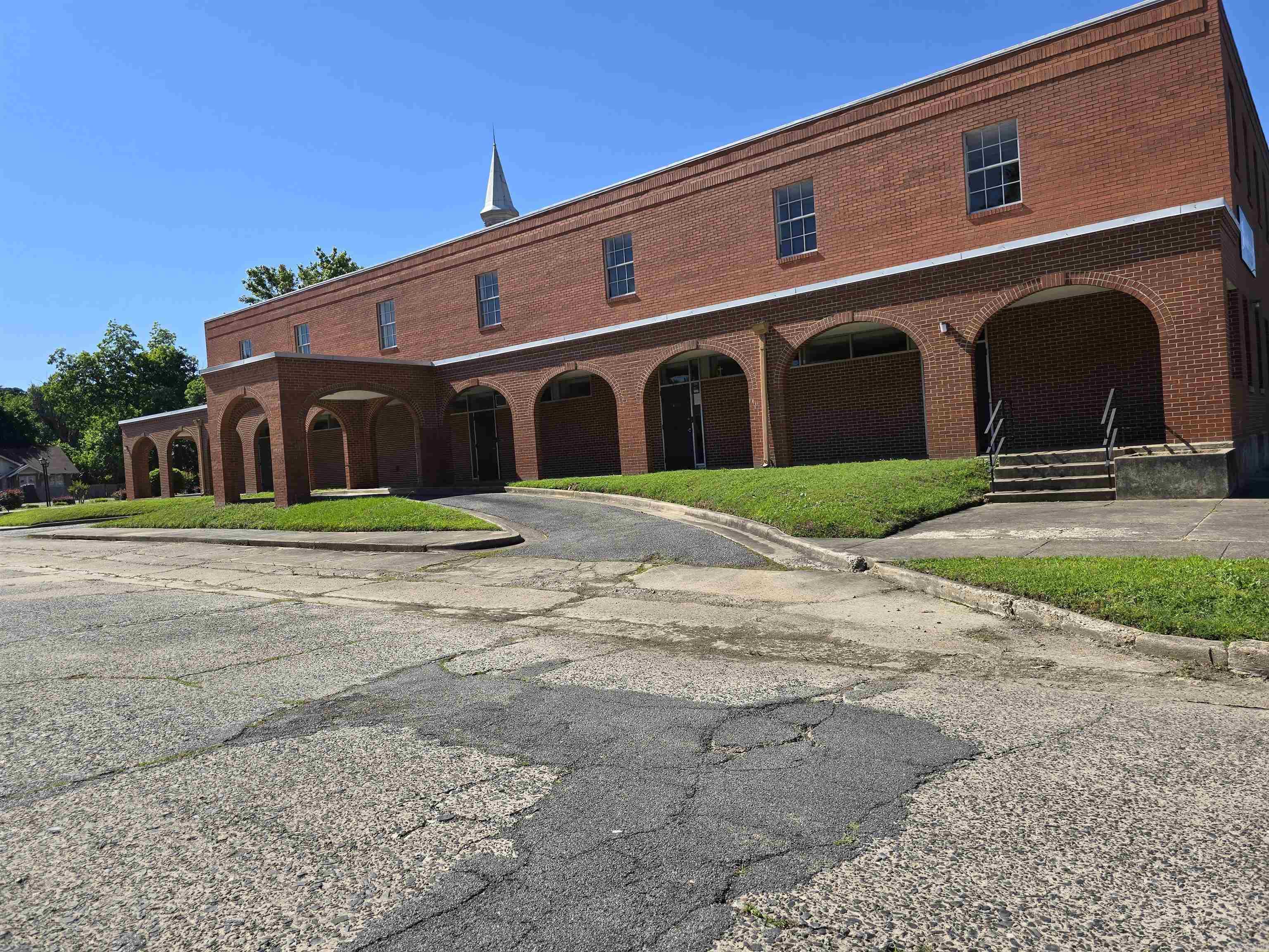 2309 S Poplar  Pine Bluff, AR