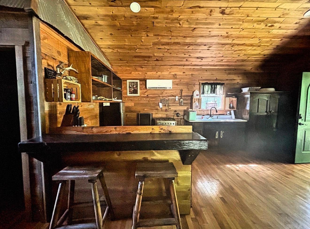 3325 Batesville  Batesville, AR