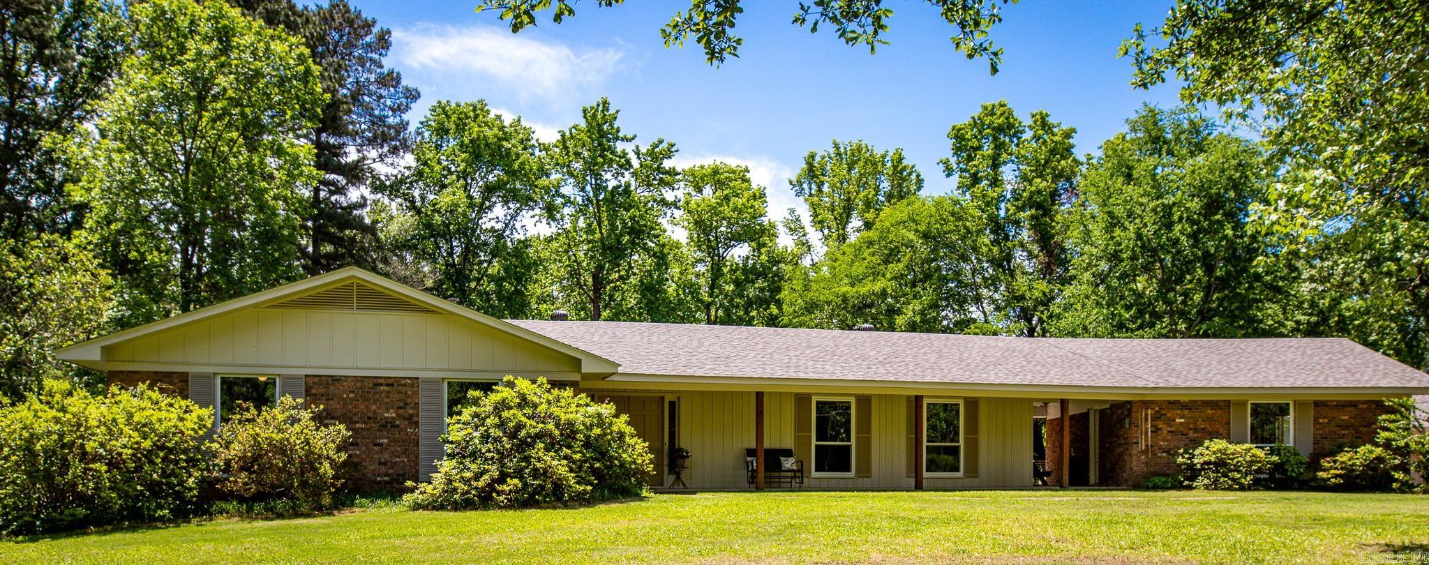2901 Country Club  Arkadelphia, AR