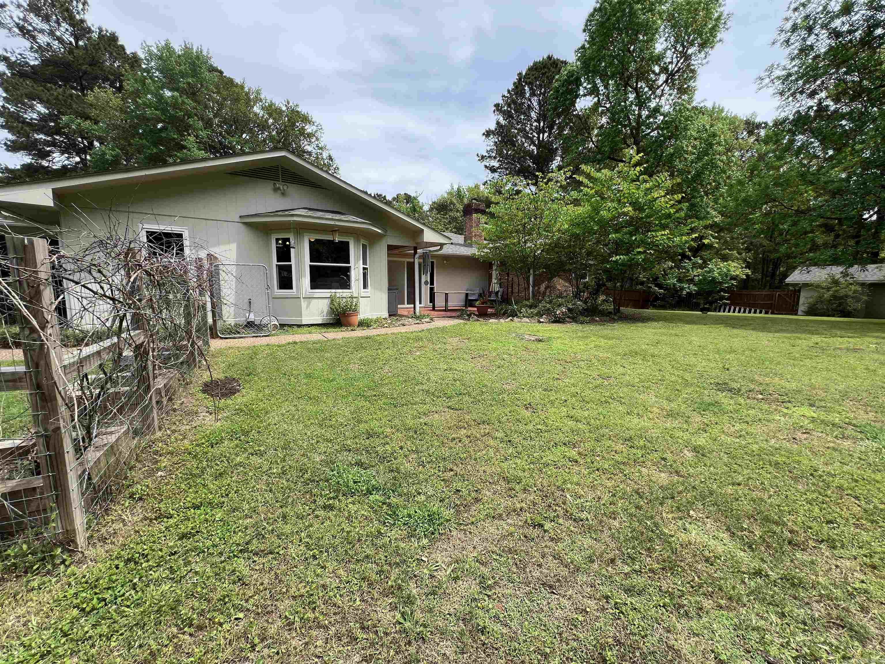 2901 Country Club  Arkadelphia, AR