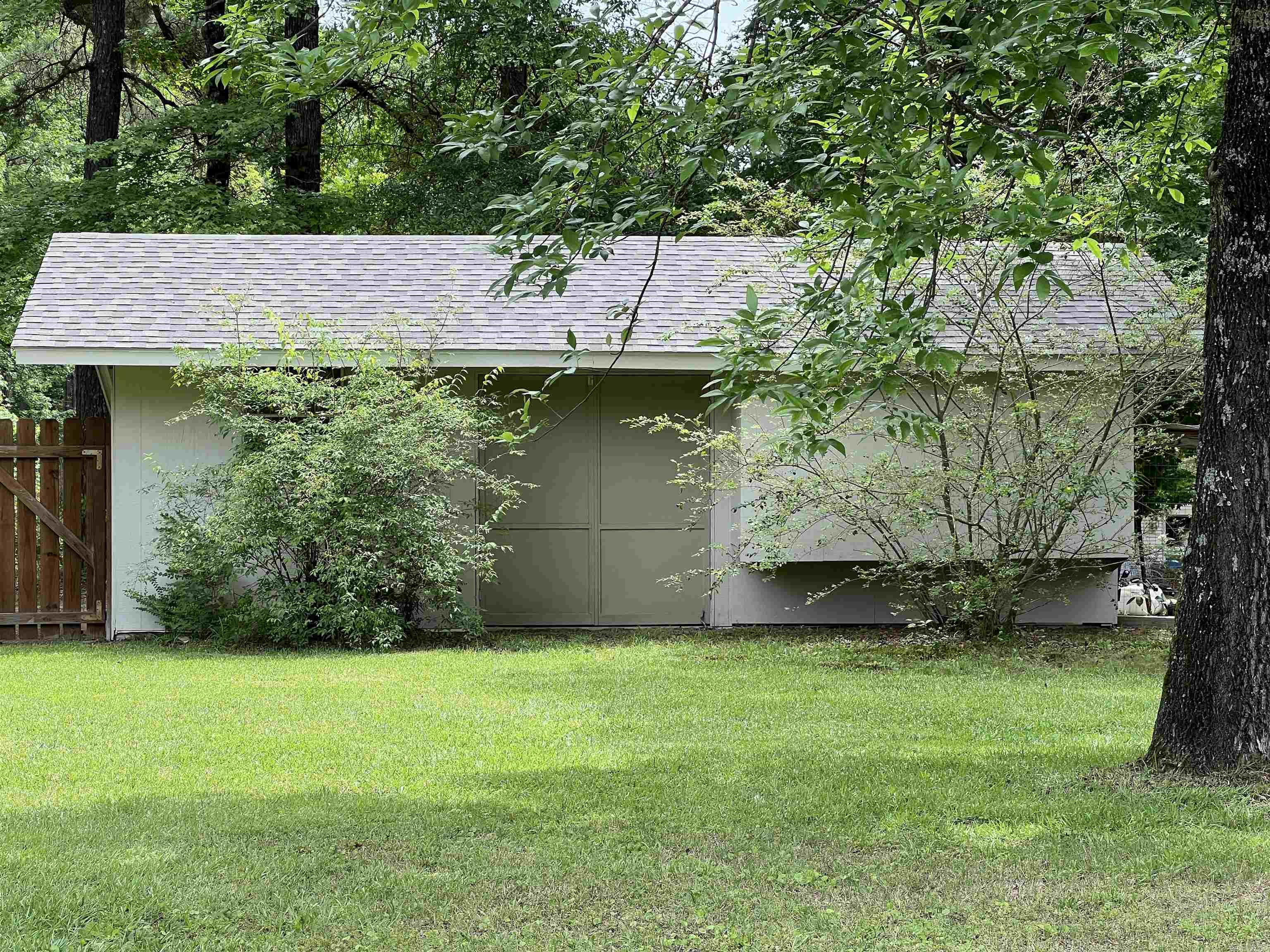 2901 Country Club  Arkadelphia, AR