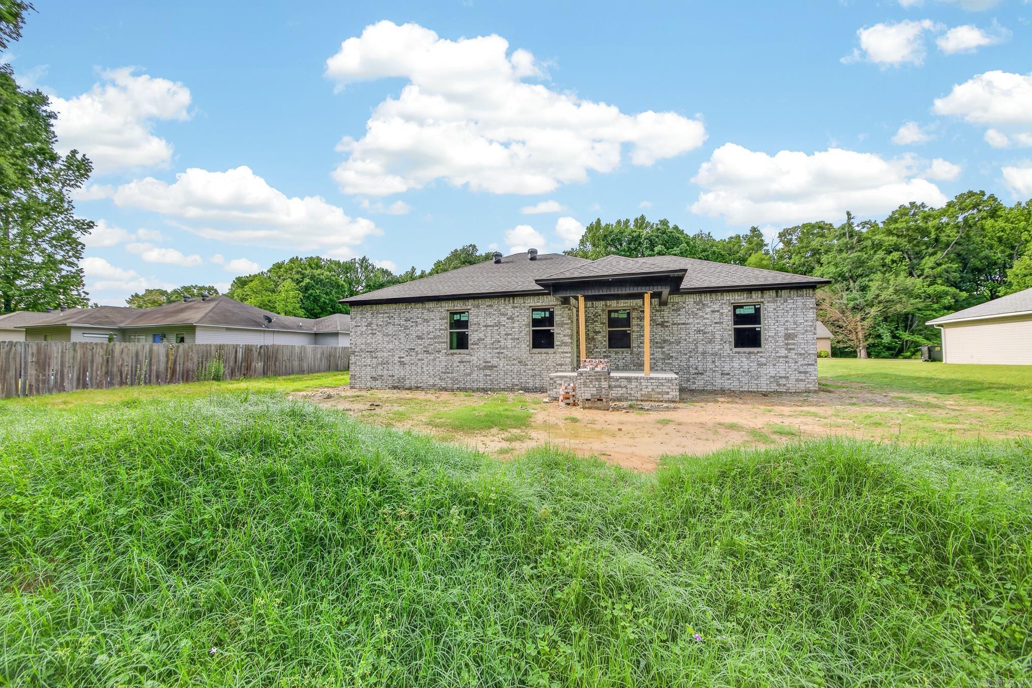 38 Shamsie  Ward, AR