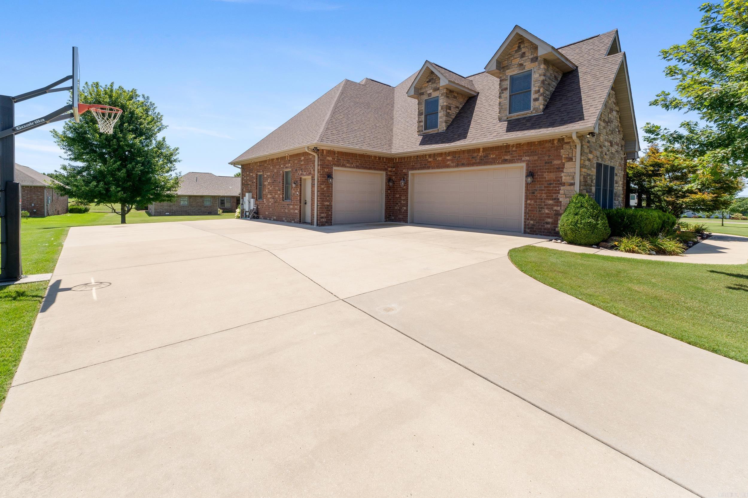 17 Prestwick  Mountain Home, AR
