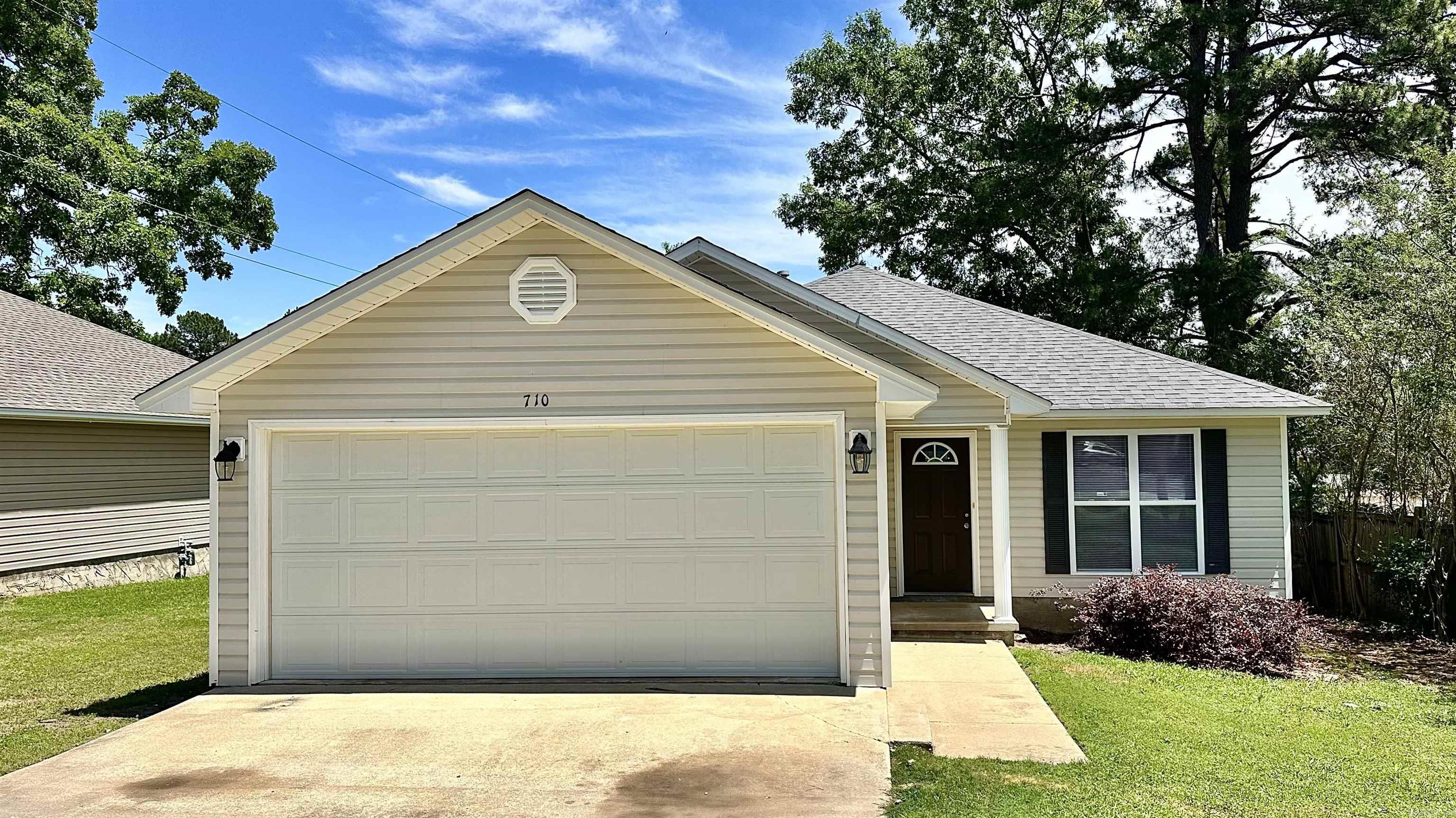 710 N Main  Sheridan, AR