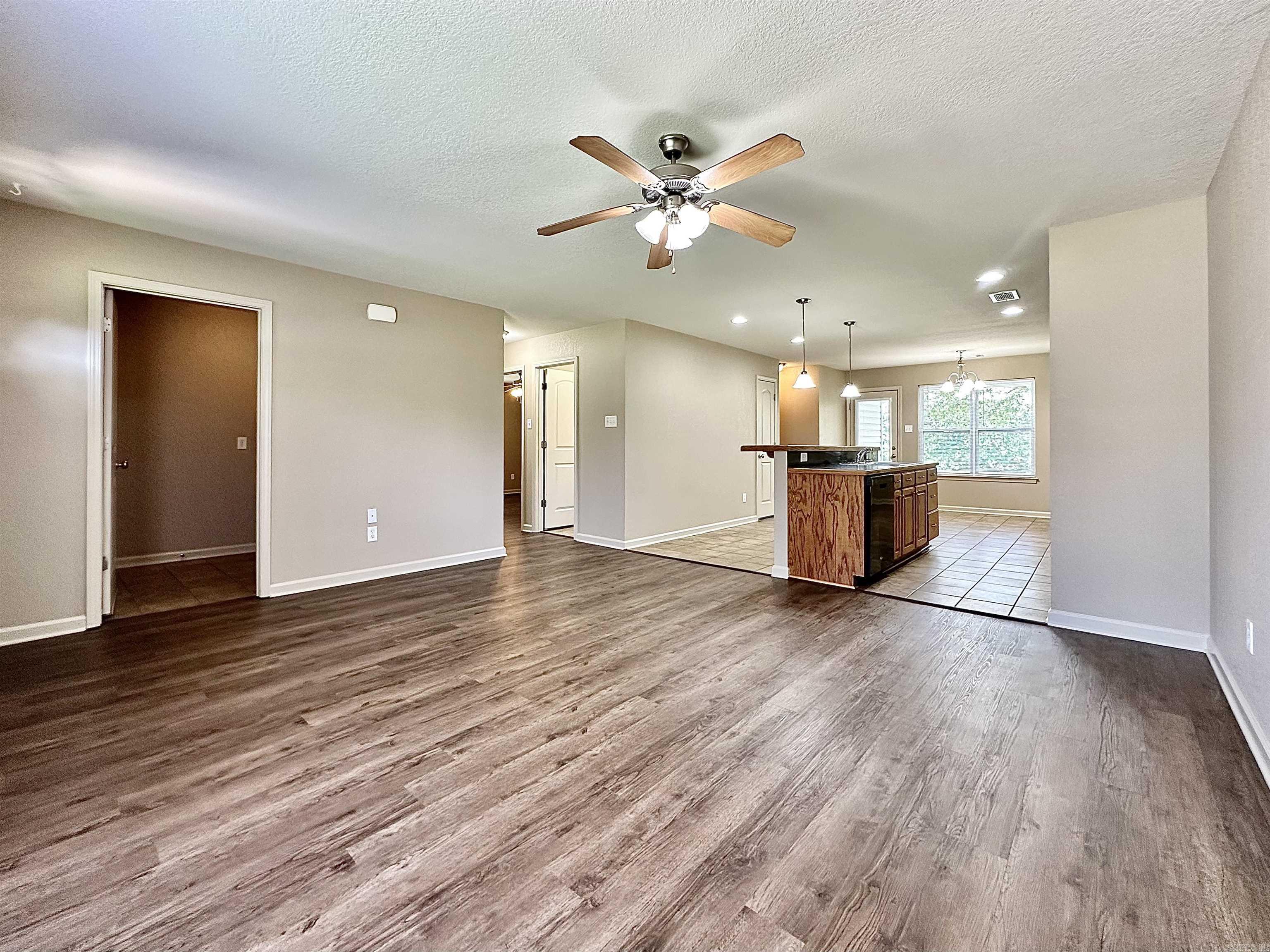 710 N Main  Sheridan, AR