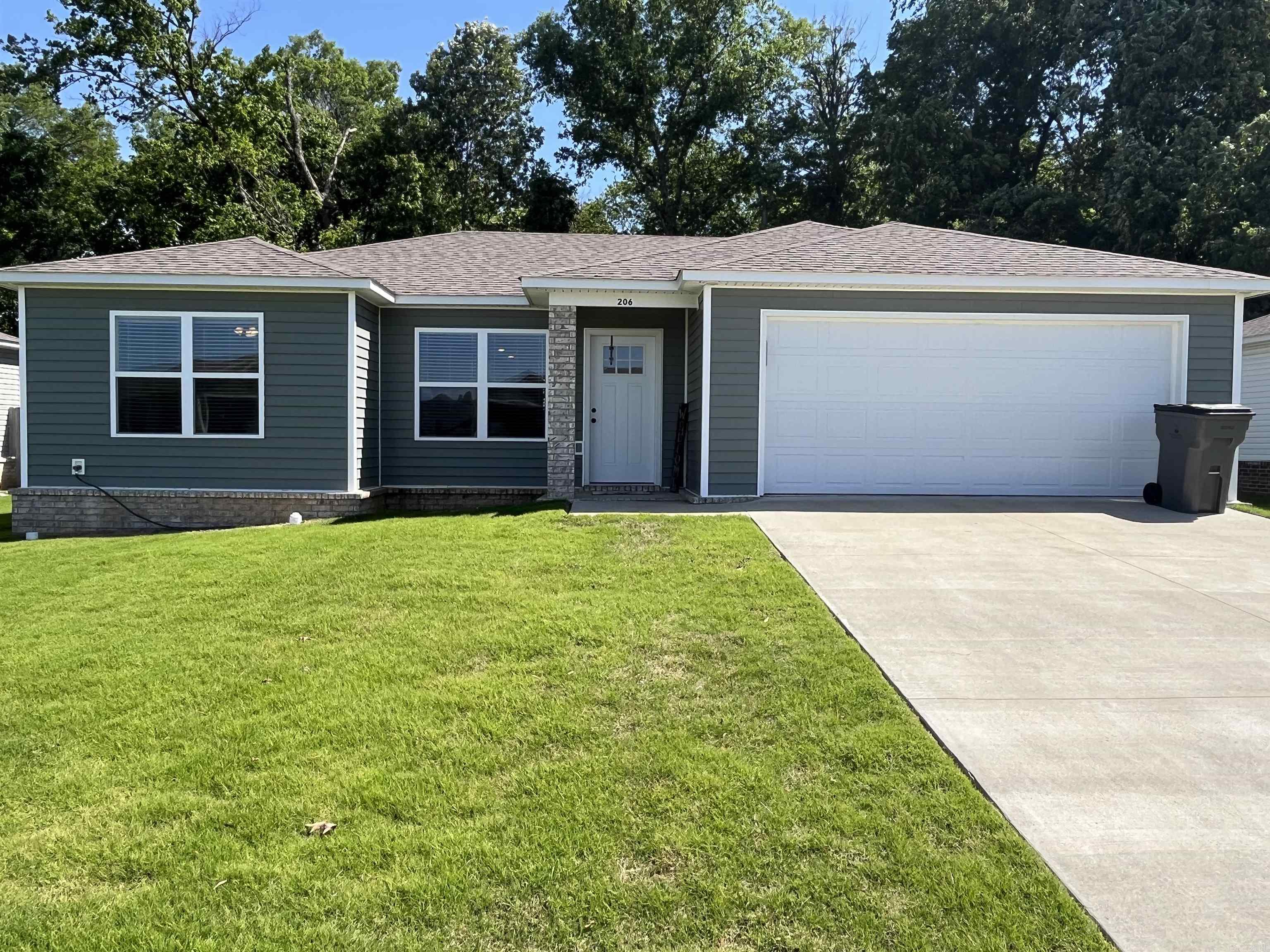 206 Formon Drive  Paragould, AR