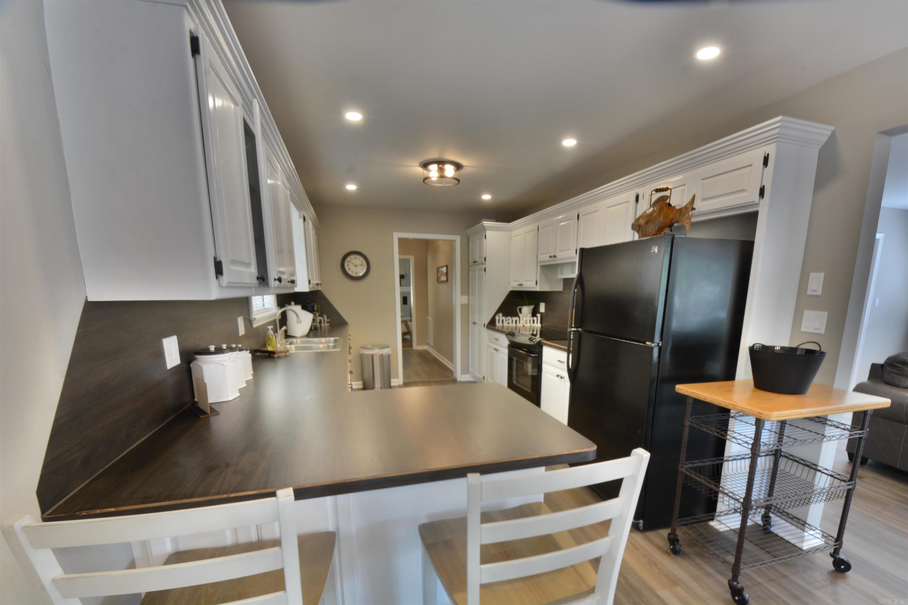 210 EDGEWATER 208 EDGEWATER CIRCLE Hot Springs, AR