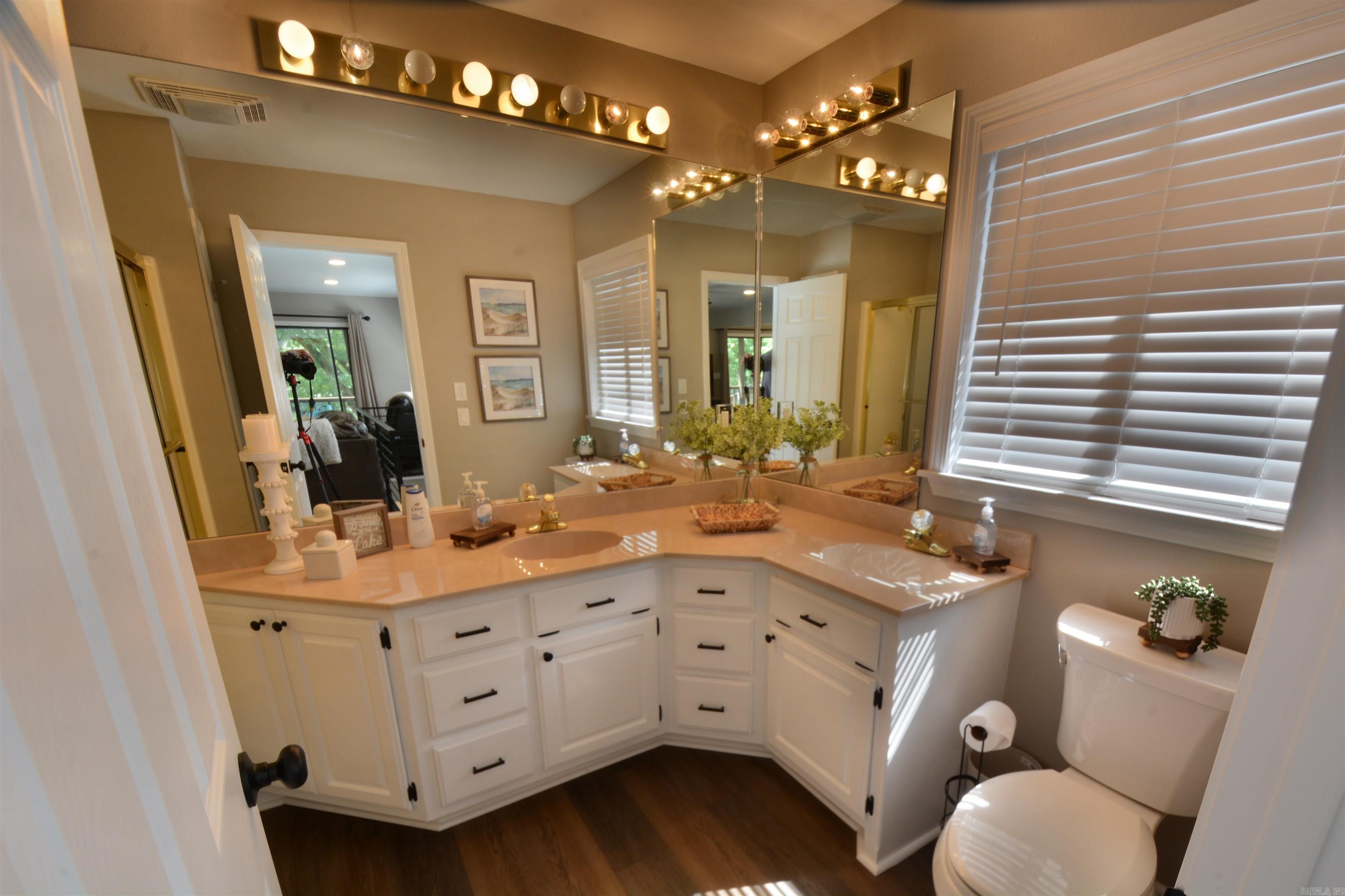 210 EDGEWATER 208 EDGEWATER CIRCLE Hot Springs, AR