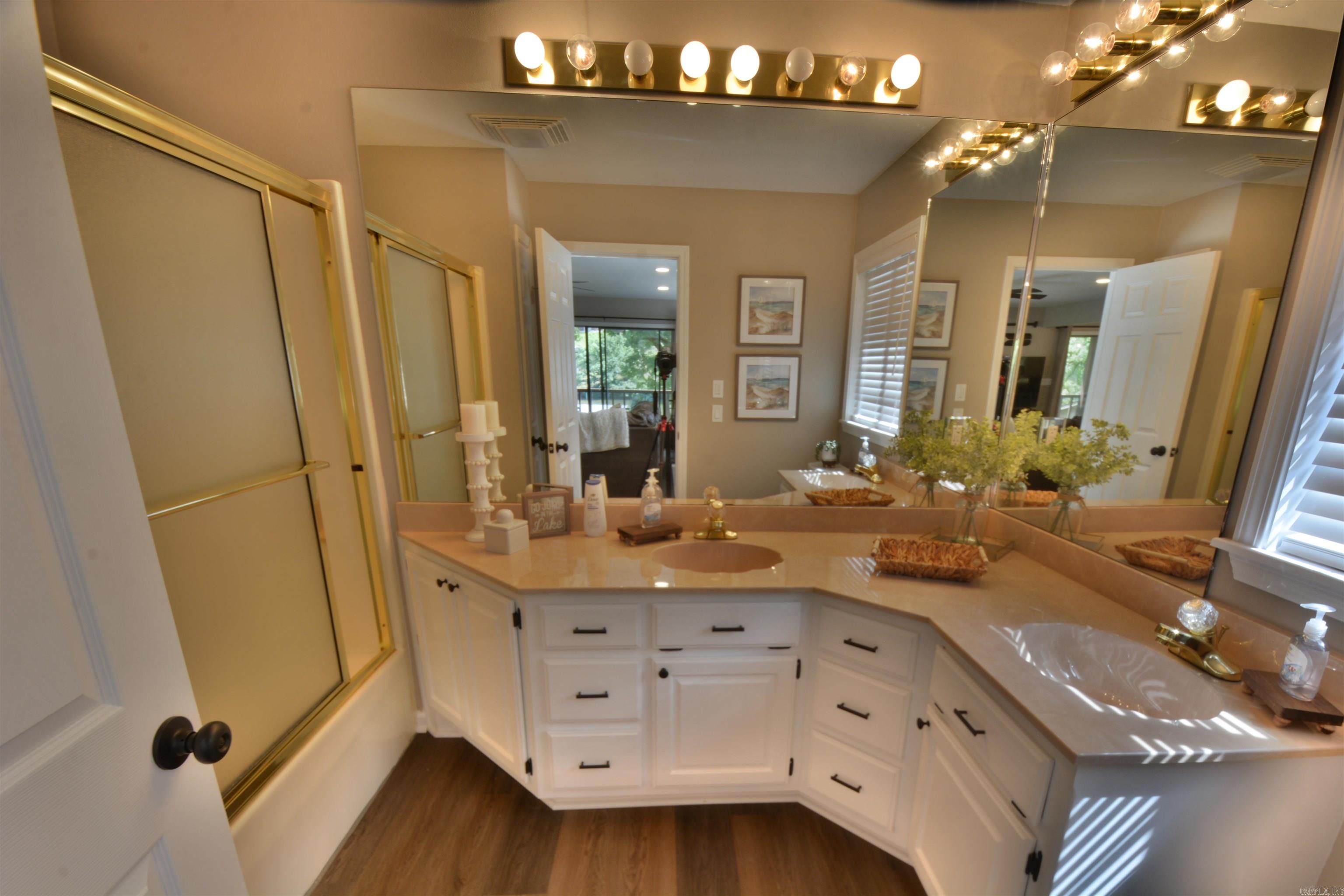 210 EDGEWATER 208 EDGEWATER CIRCLE Hot Springs, AR