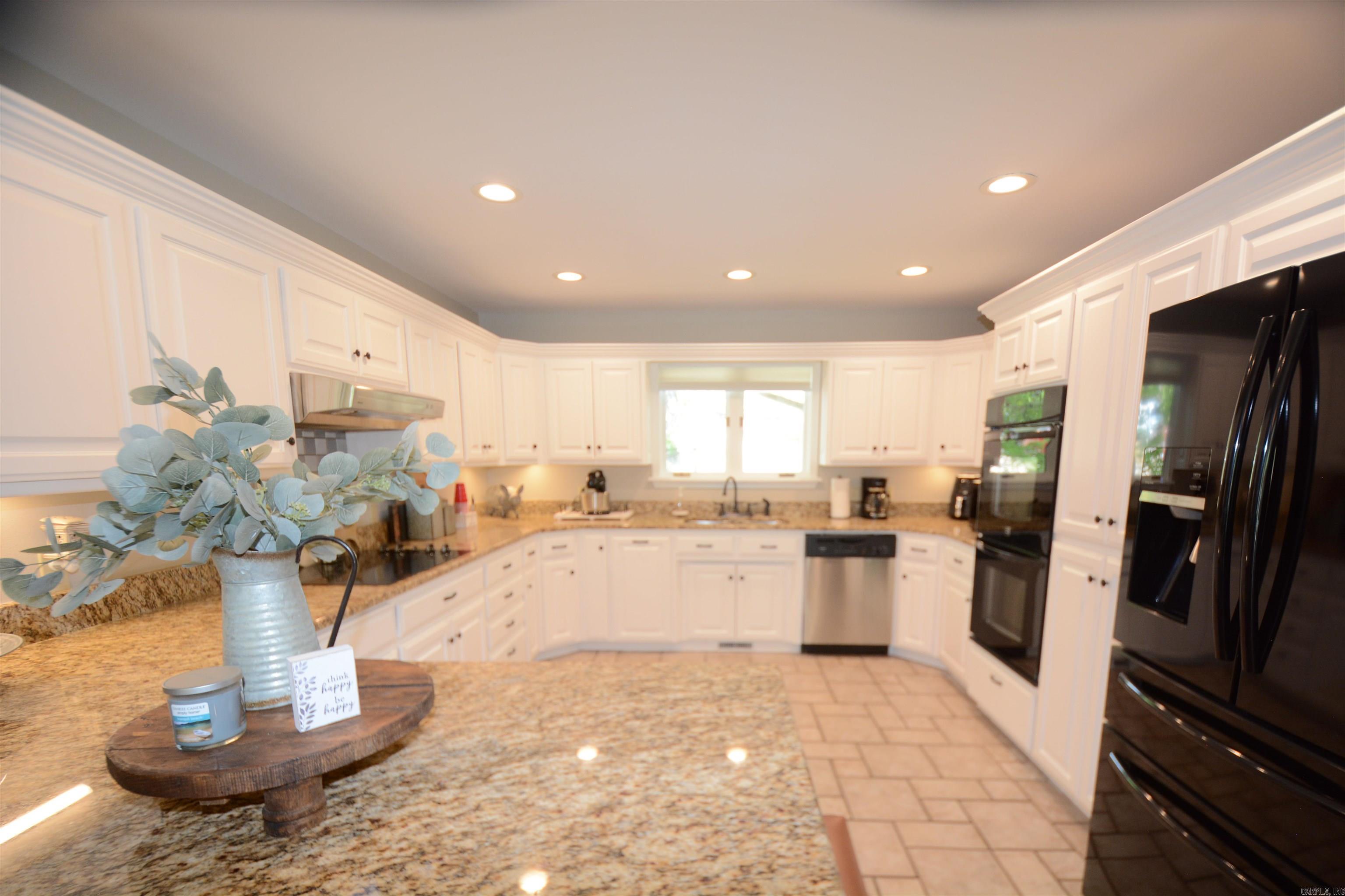 210 EDGEWATER 208 EDGEWATER CIRCLE Hot Springs, AR