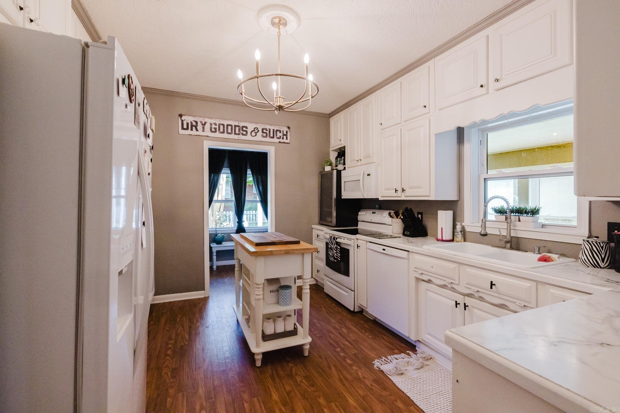 107 E Sullenberger  Malvern, AR