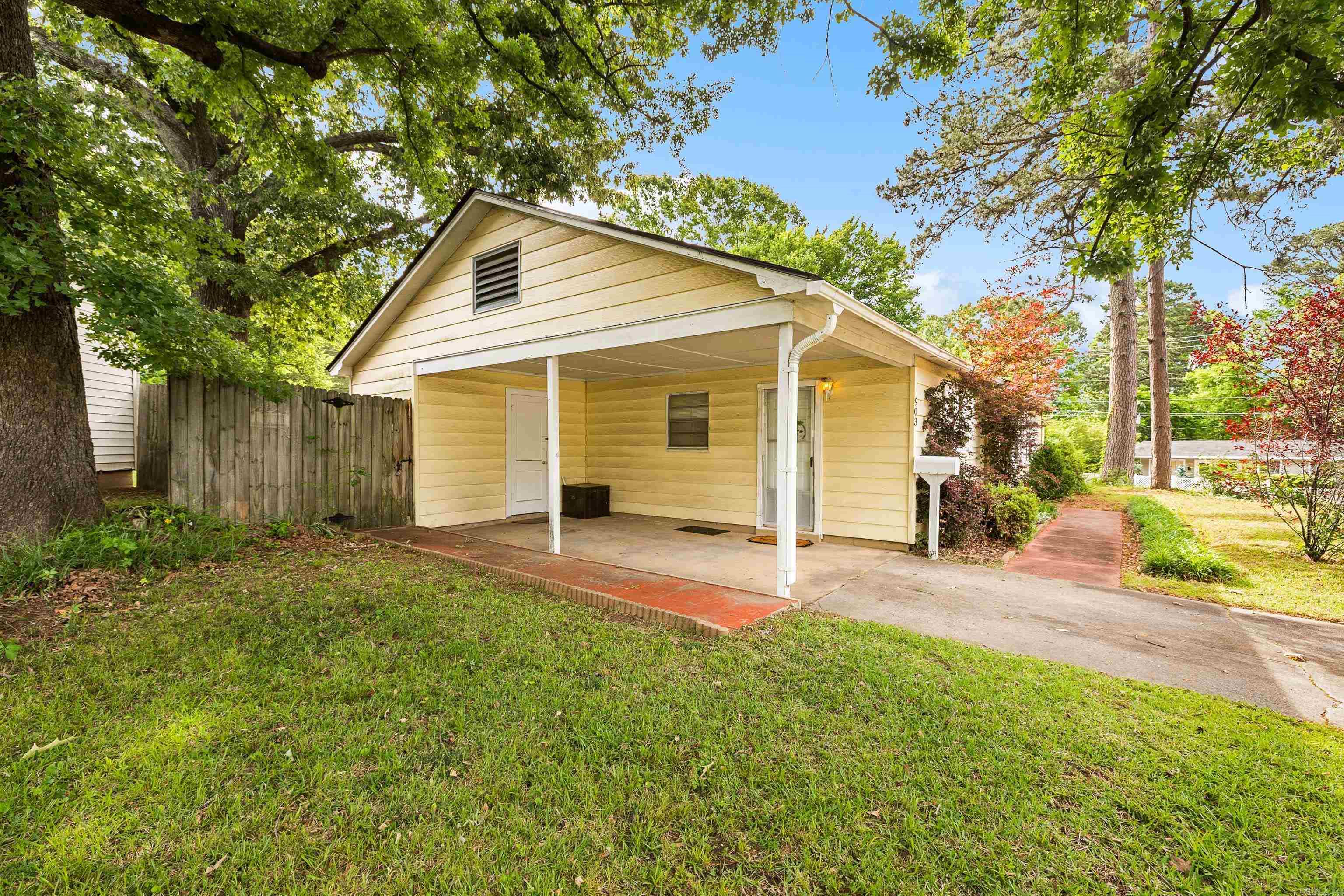 903 Oakwood  Benton, AR