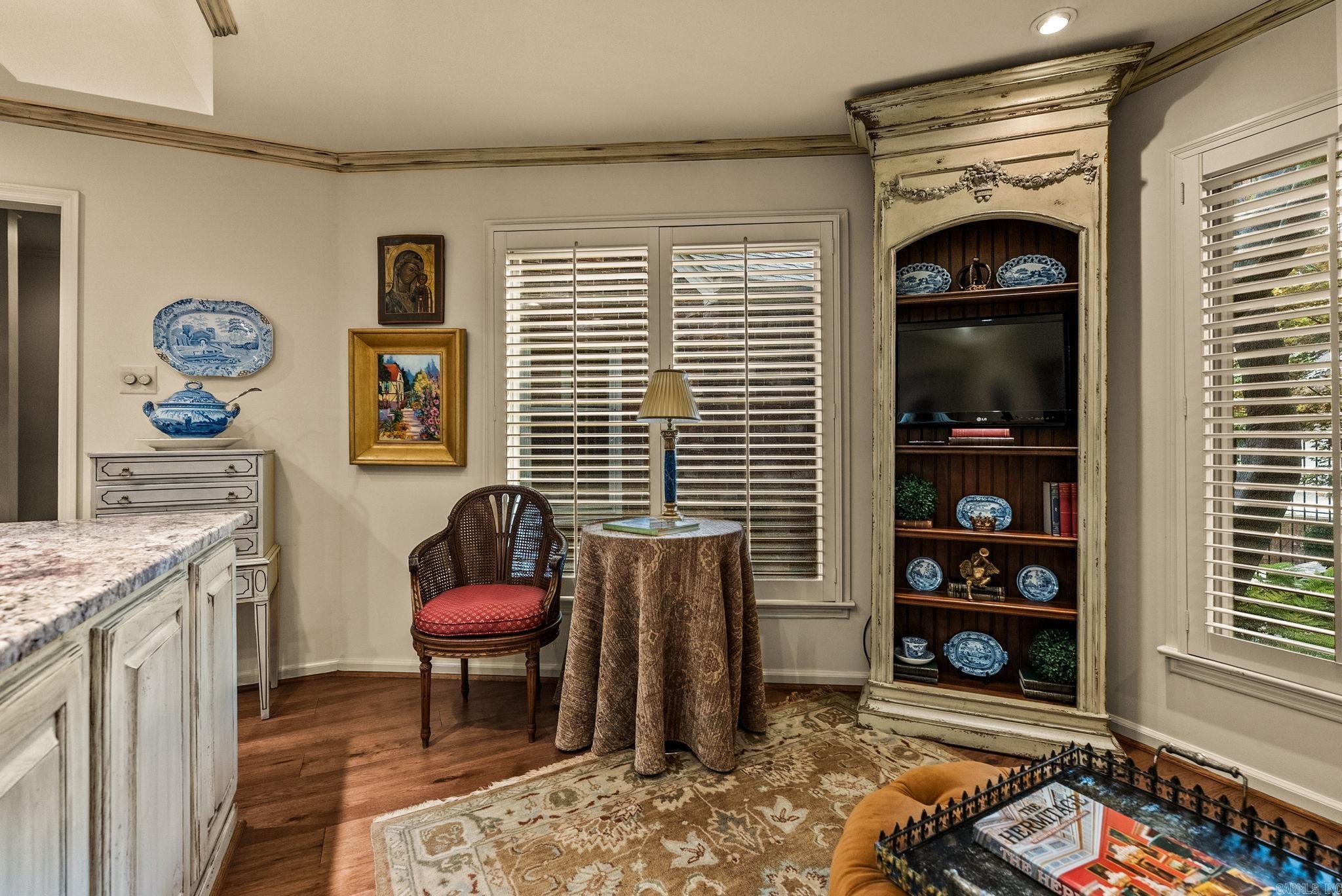 801 Pleasant Valley Dr. #5  Little Rock, AR