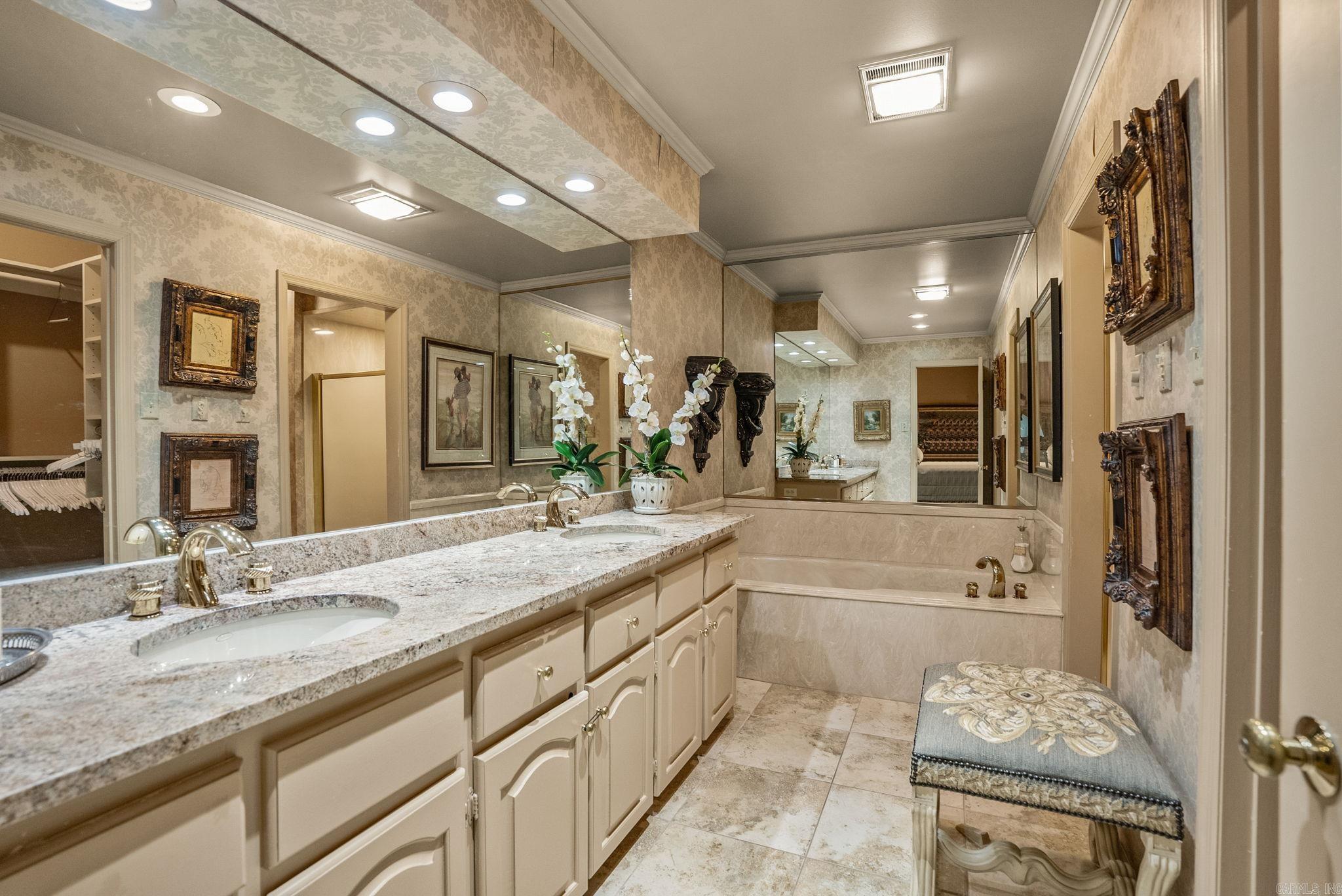 801 Pleasant Valley Dr. #5  Little Rock, AR