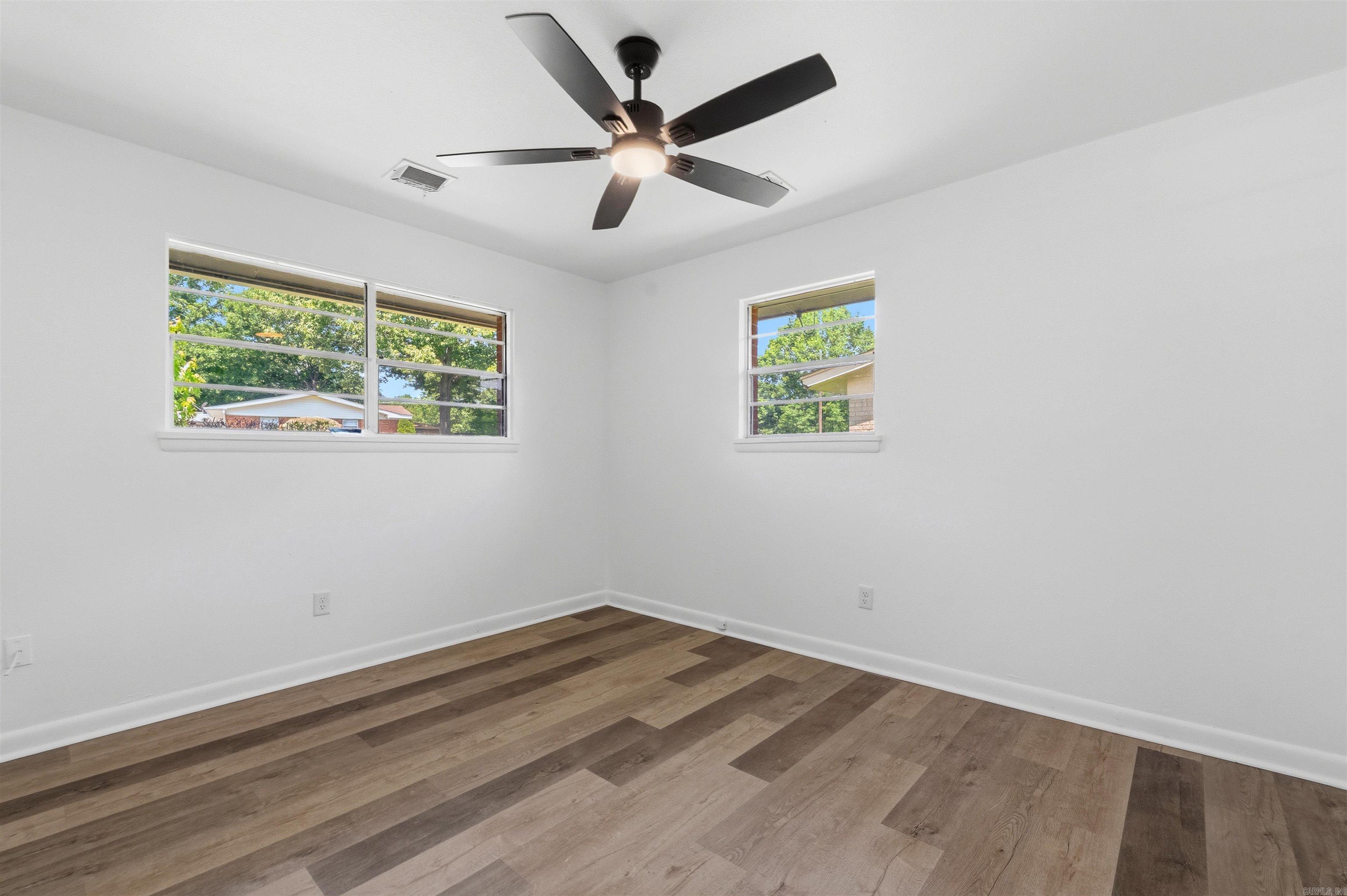 15 Phyllis Ct  Jacksonville, AR