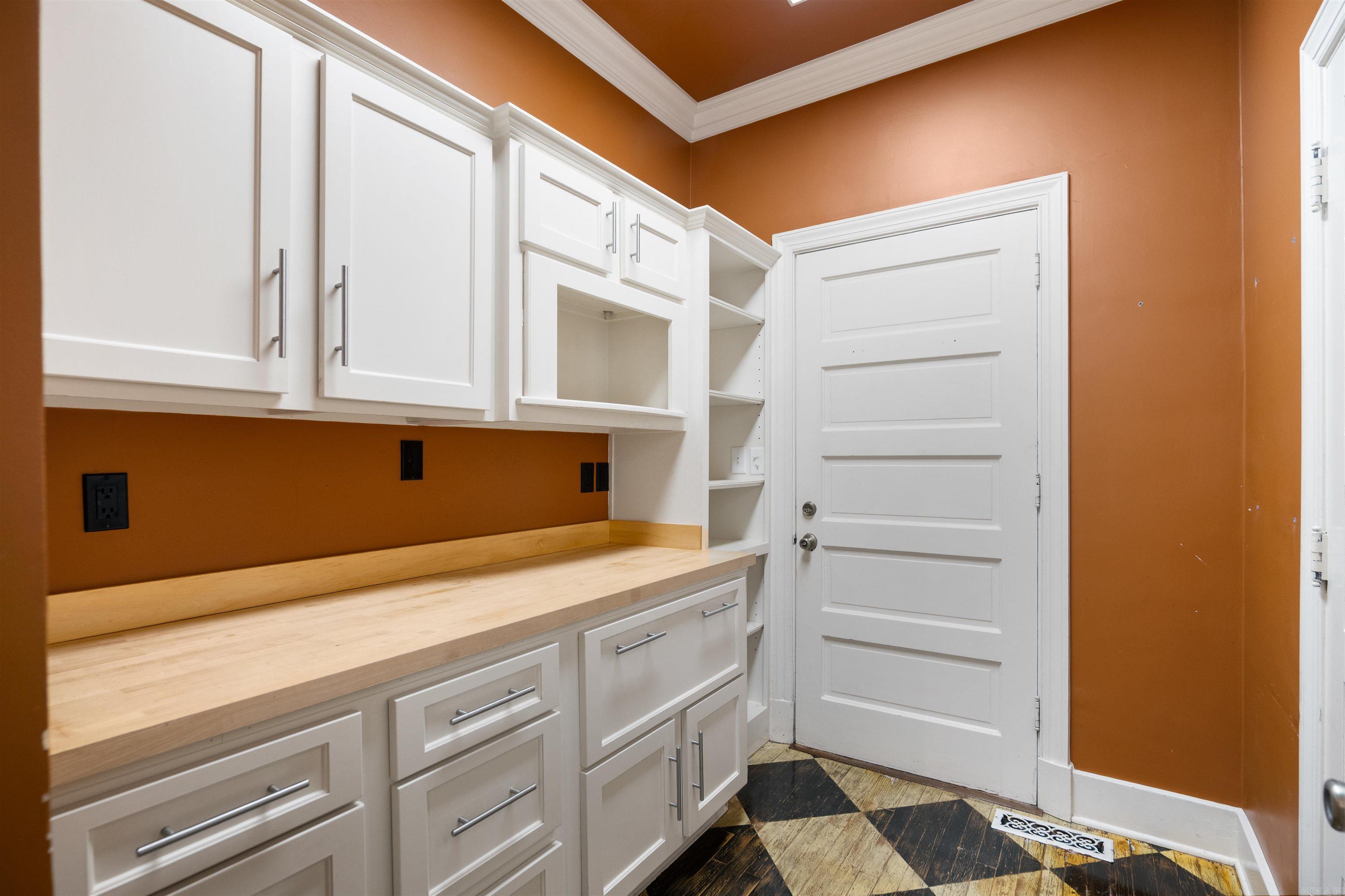 1419 S Main St Jonesboro, AR 72401