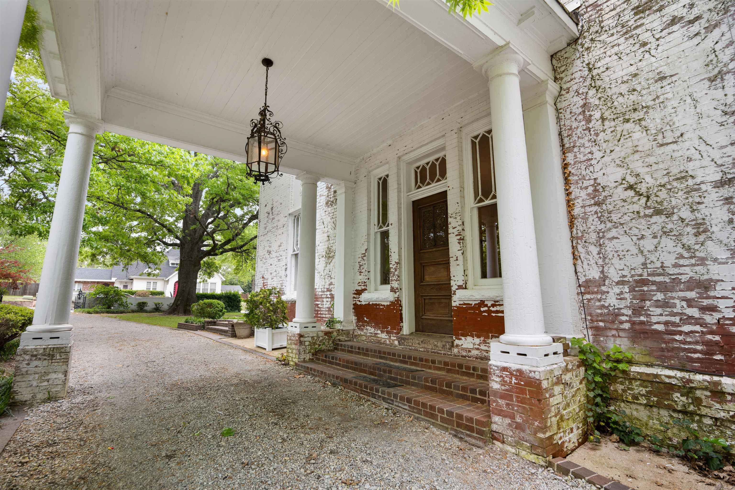 1419 S Main St Jonesboro, AR 72401