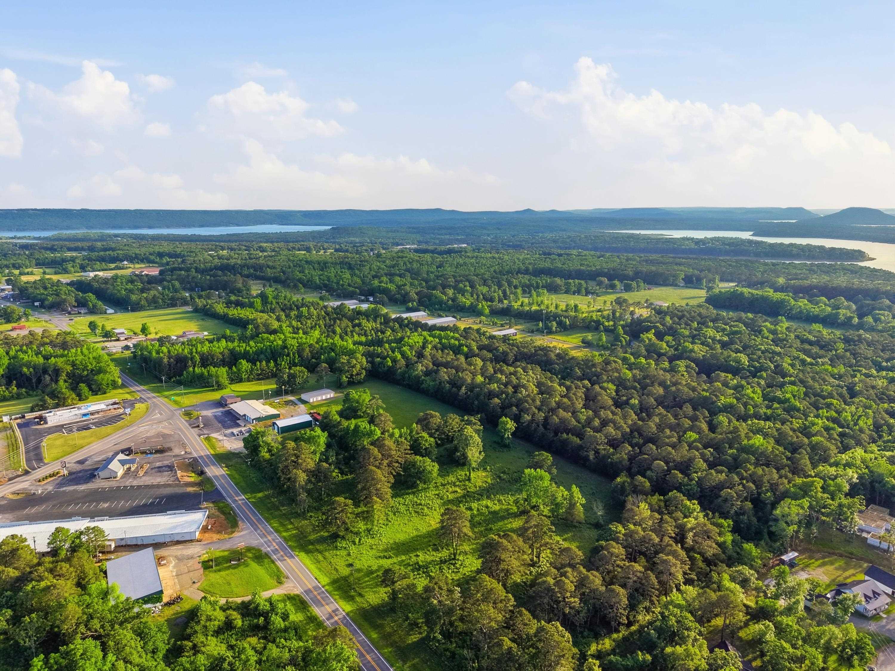 00 Hwy 16  Greers Ferry, AR
