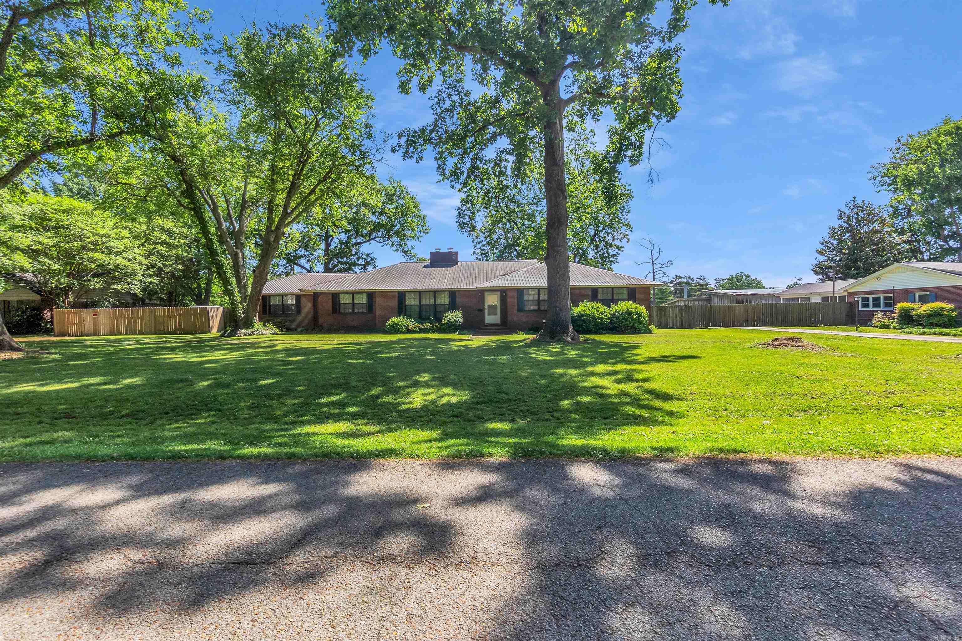 127 East Drive  Osceola, AR