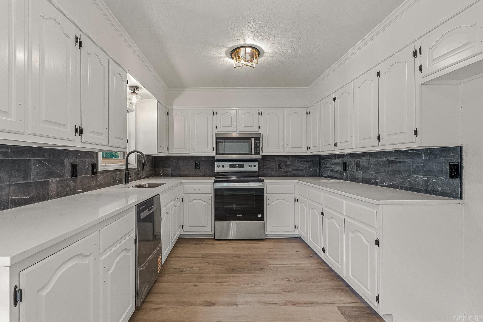 2101 WILDROSE LN  Paragould, AR