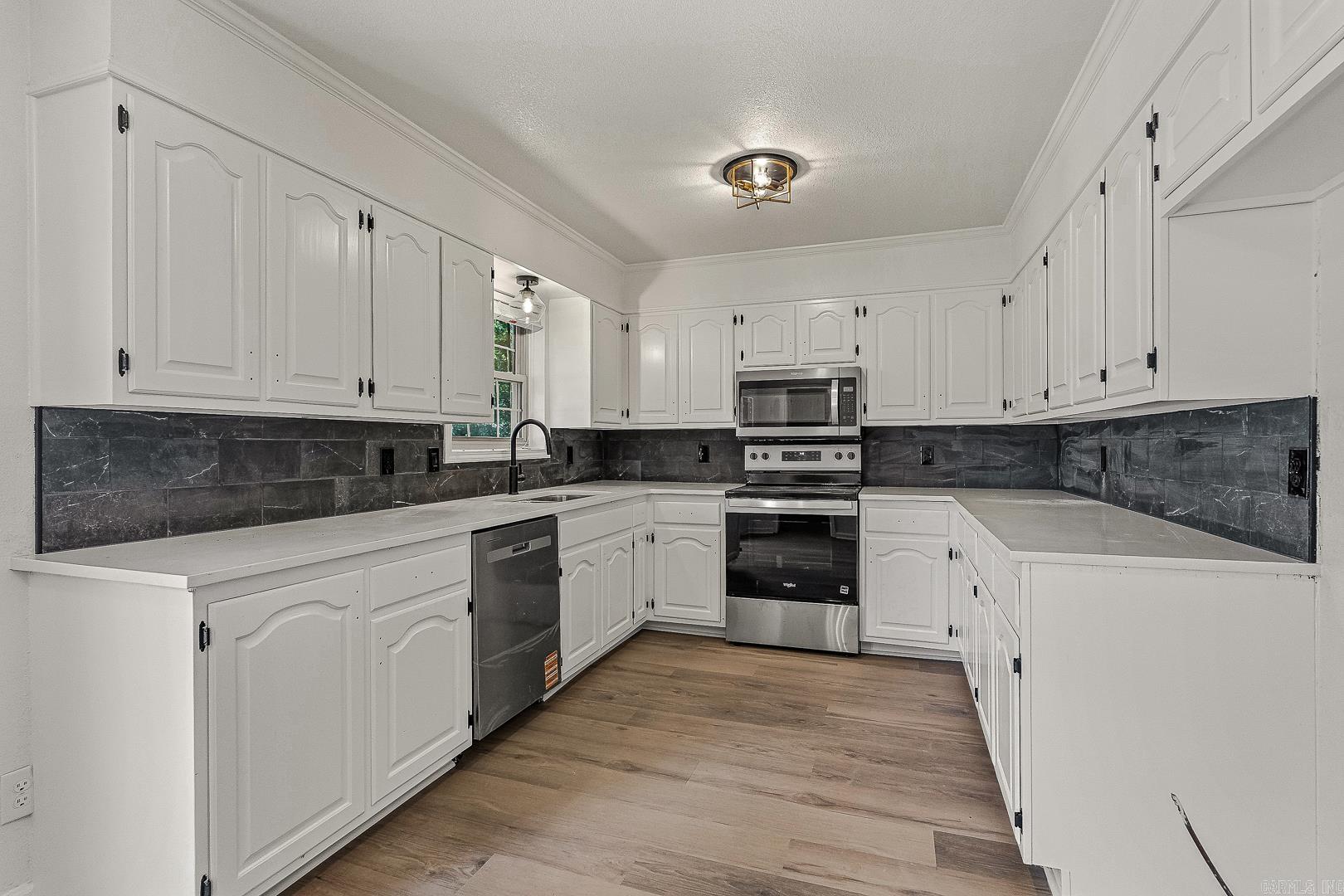 2101 WILDROSE LN  Paragould, AR