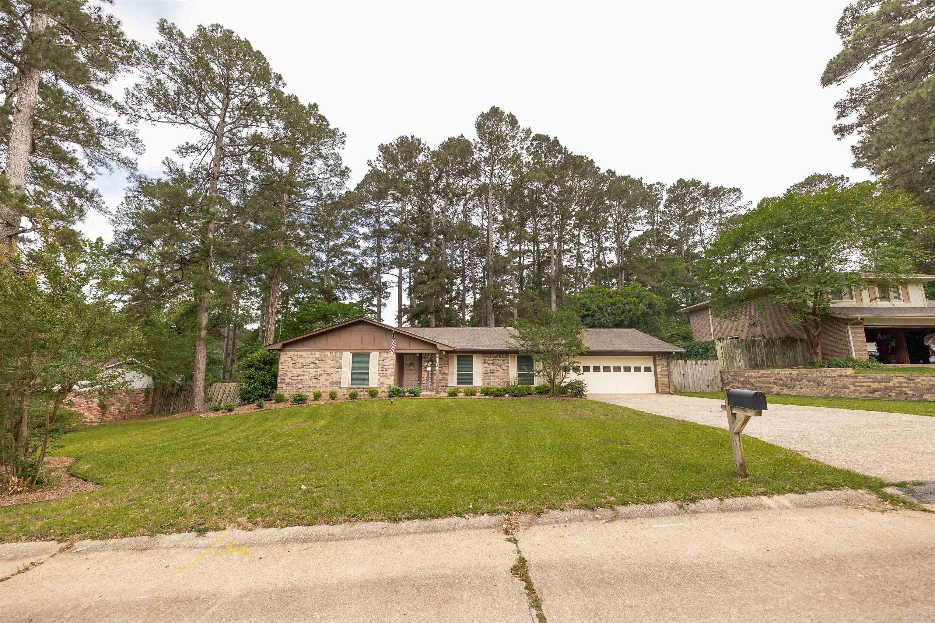 2109 Pinewood  El Dorado, AR
