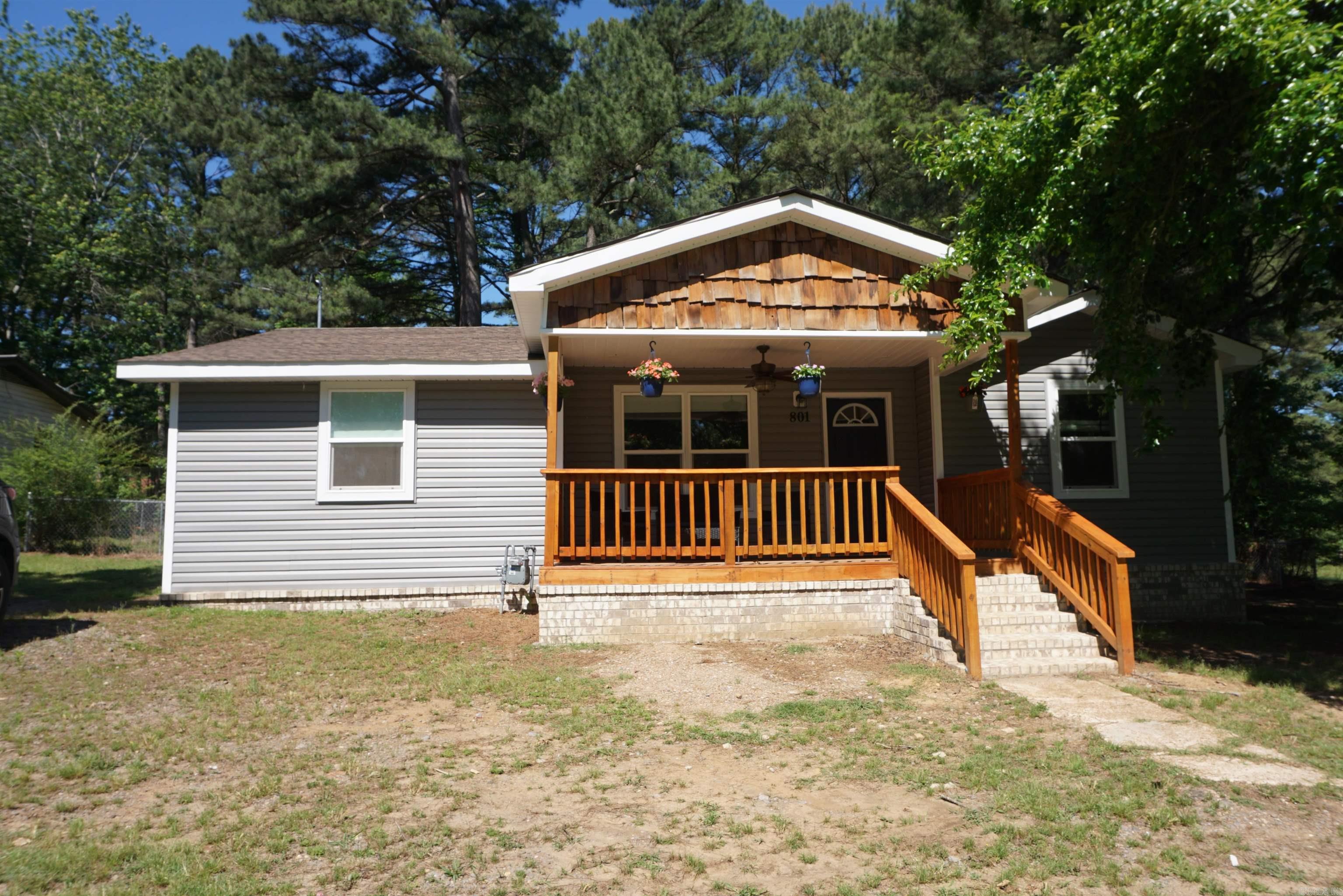 801 Richardson  Searcy, AR