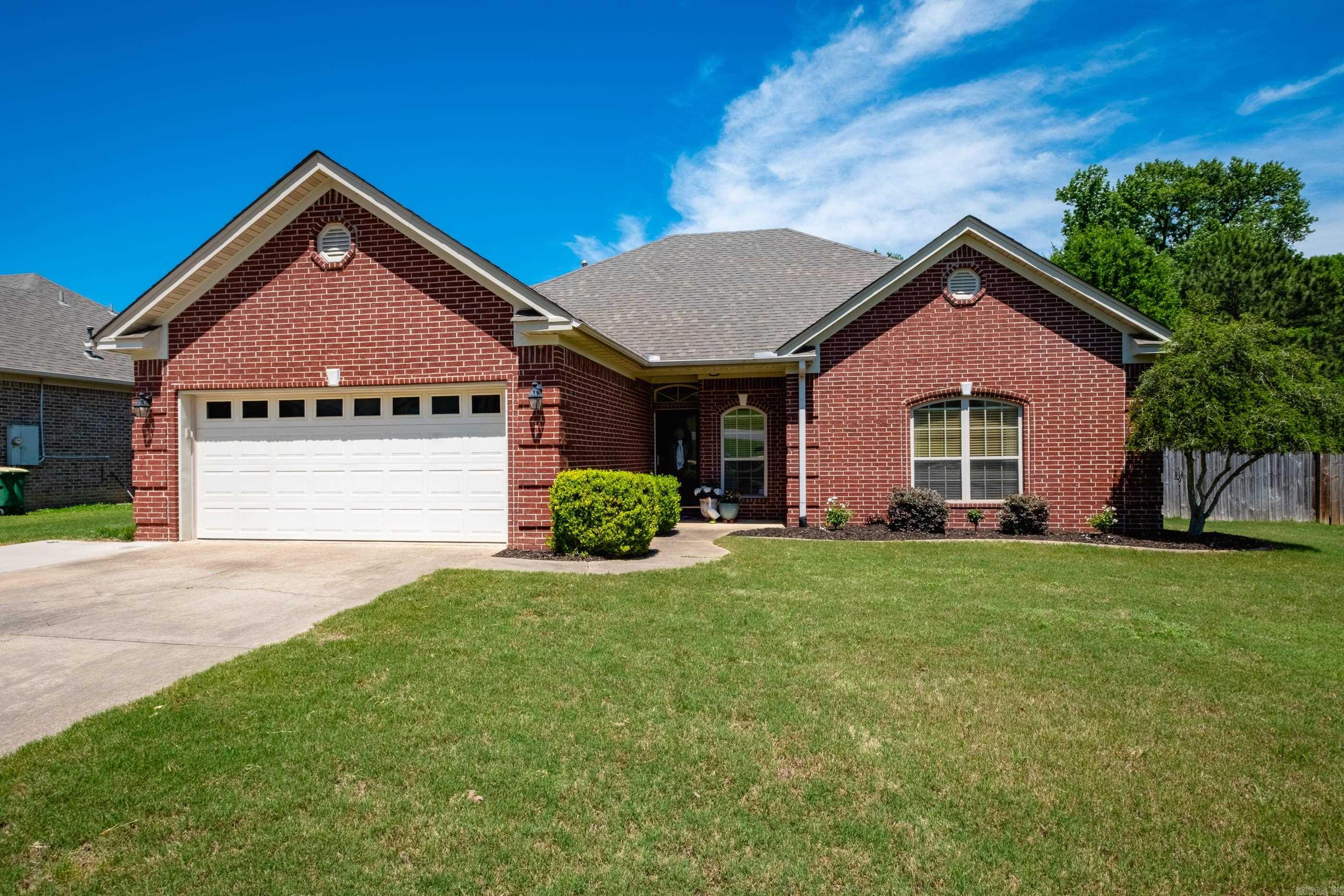 44 Oakbrooke  Sherwood, AR