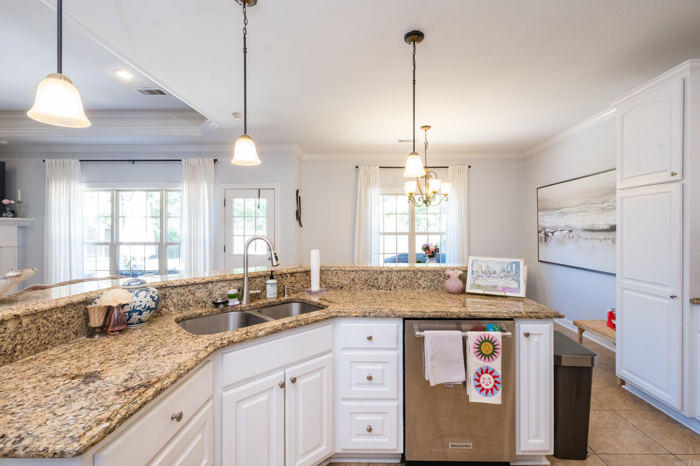 44 Oakbrooke  Sherwood, AR