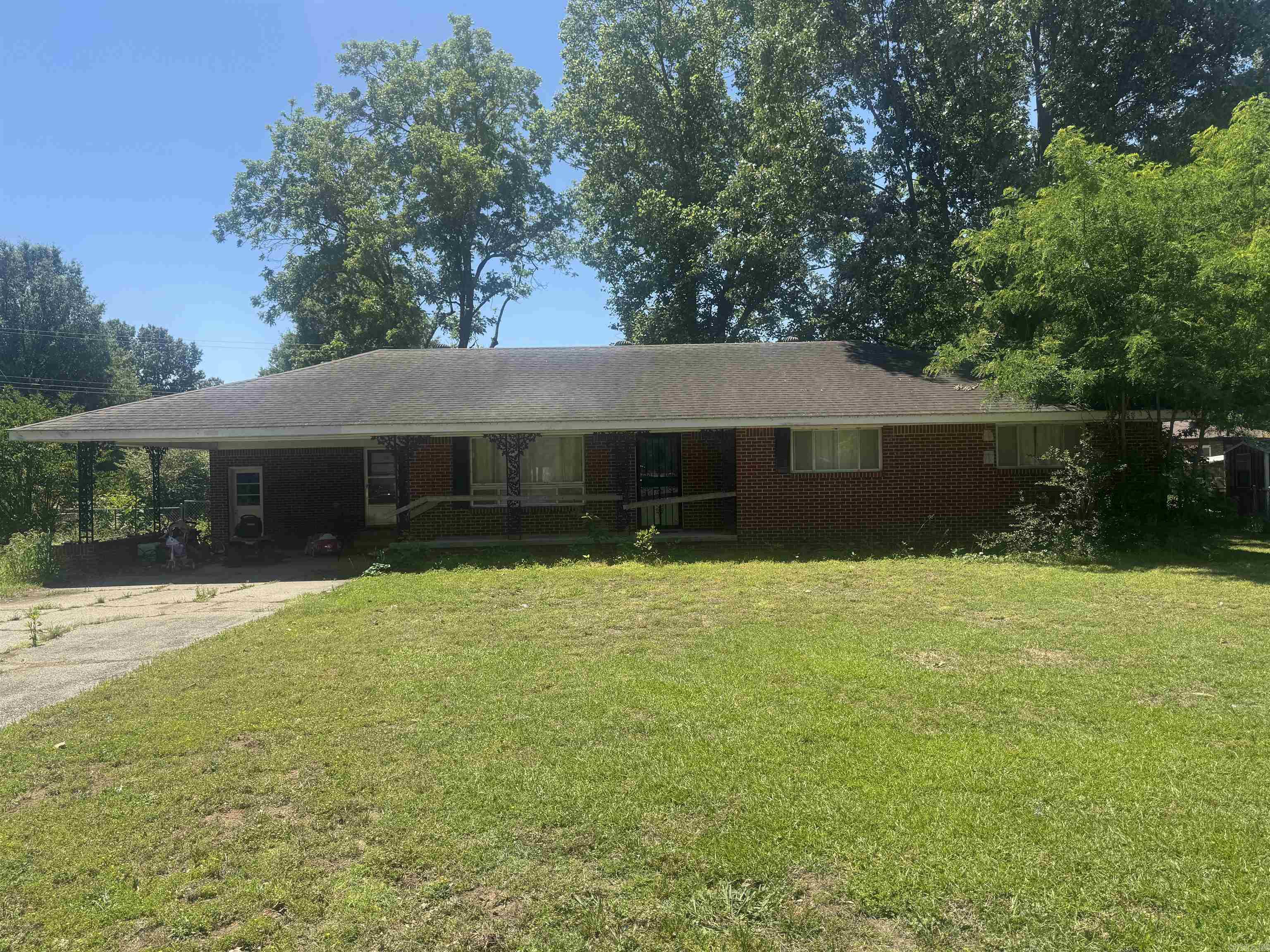 1209 Basil  Corning, AR