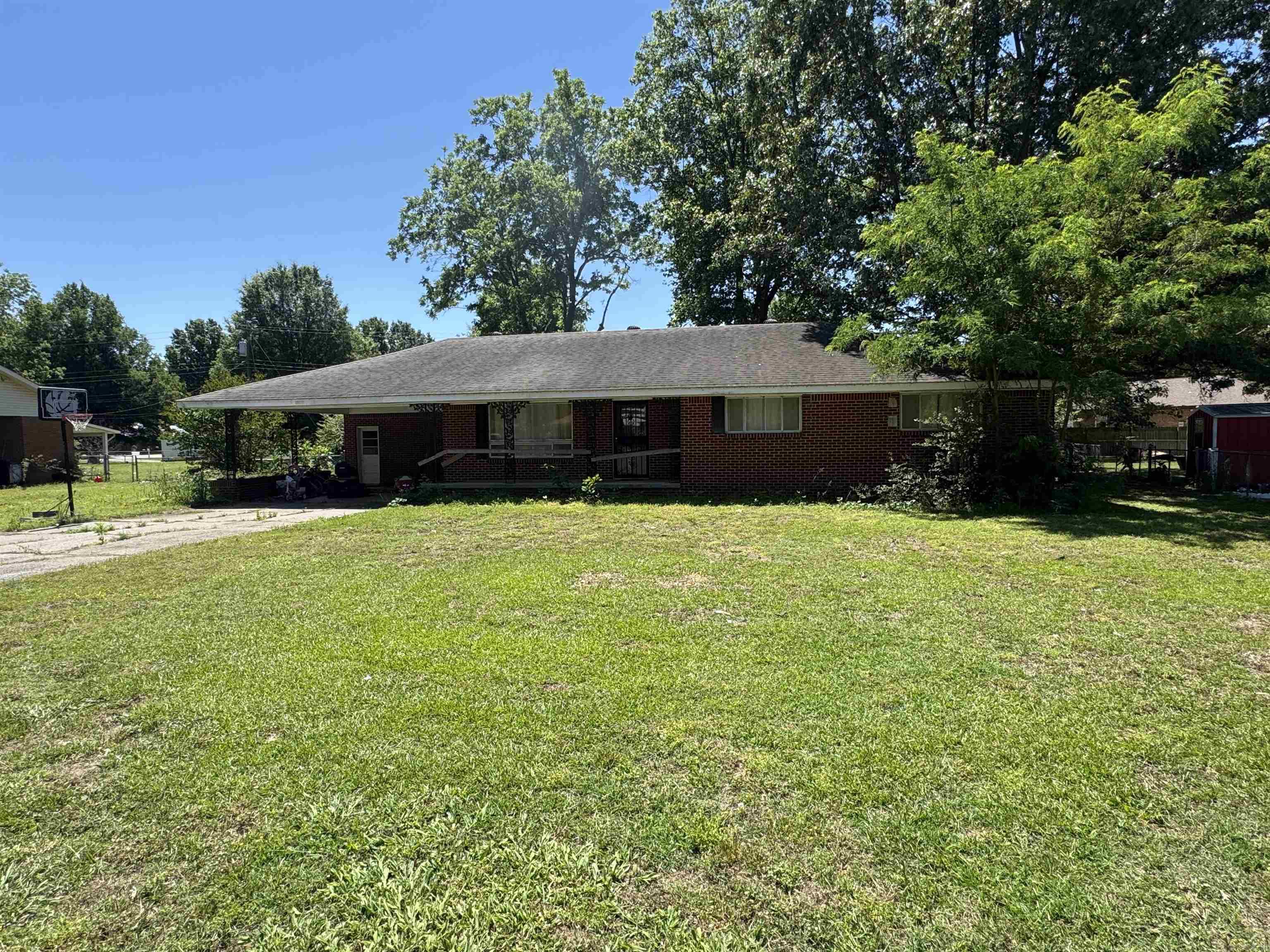 1209 Basil  Corning, AR