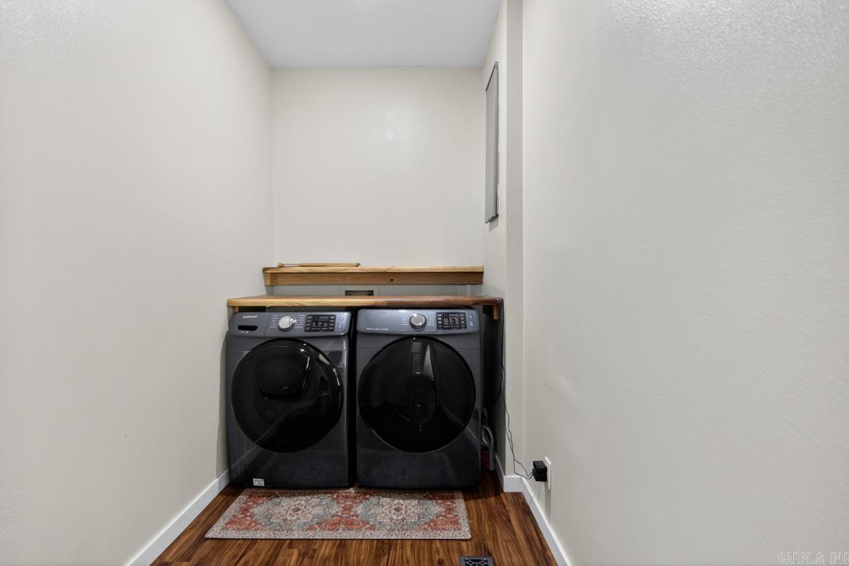 1500 Elmwood  Benton, AR