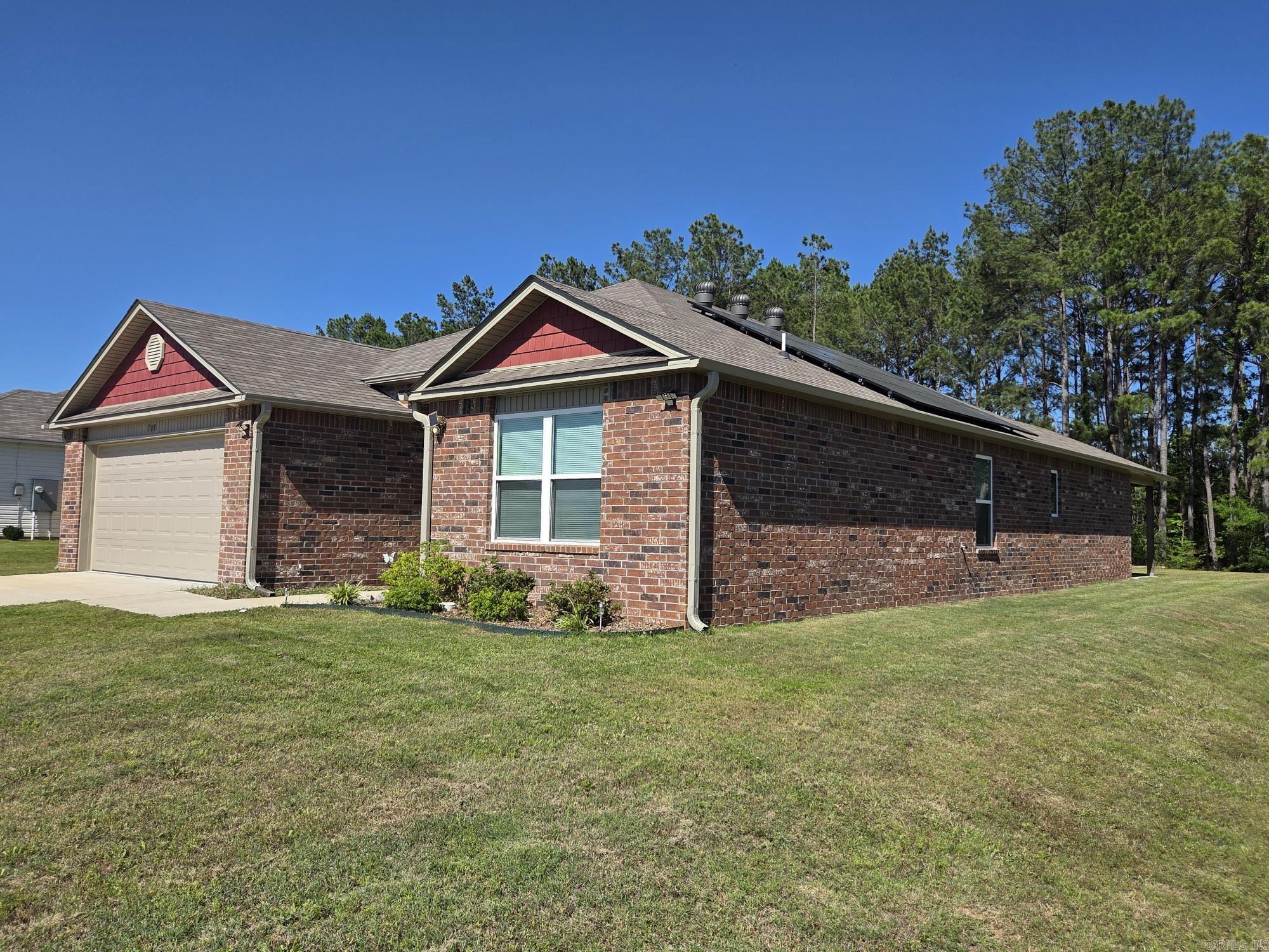 108 James  Beebe, AR