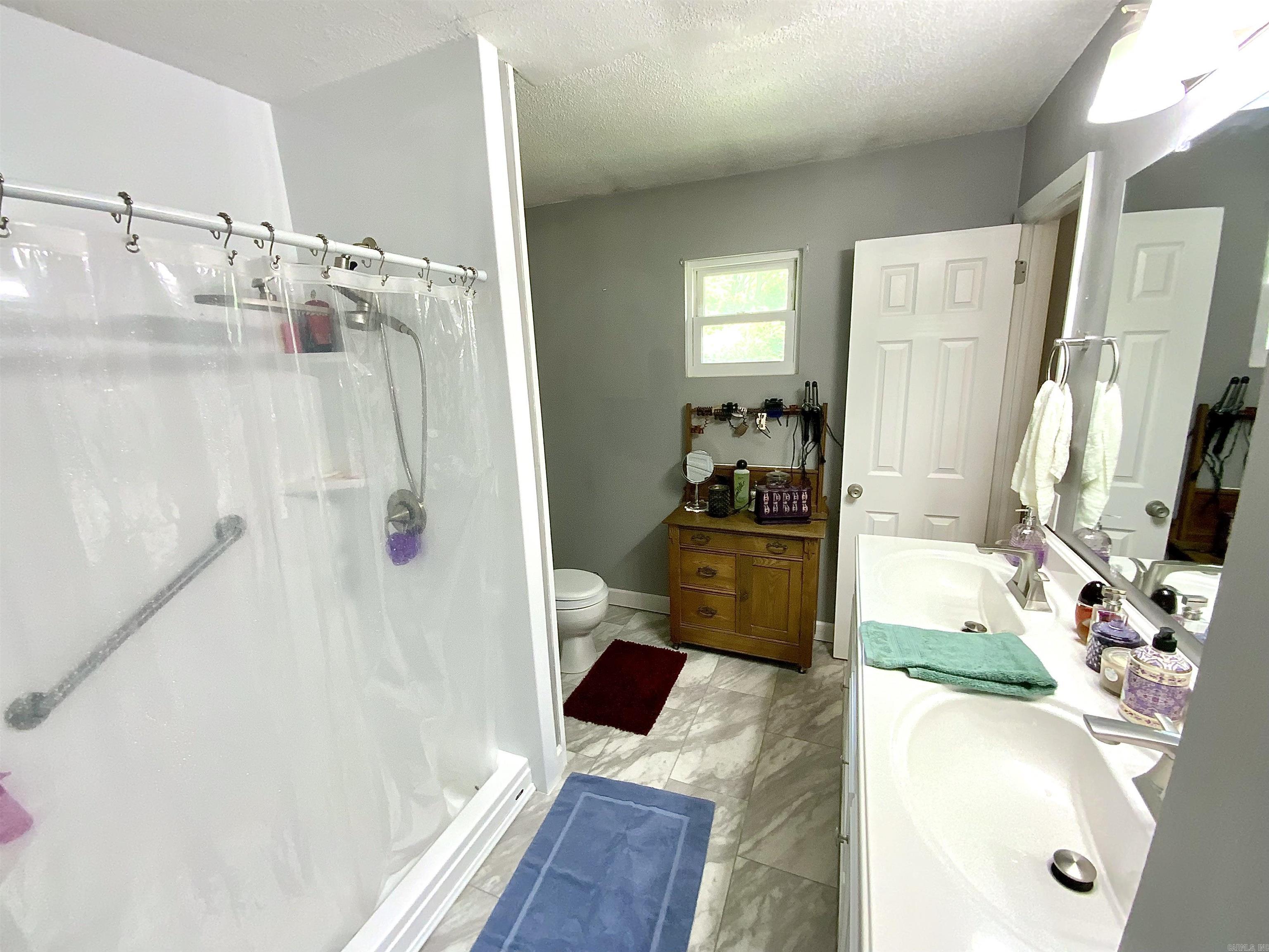 2400 Beach  Heber Springs, AR