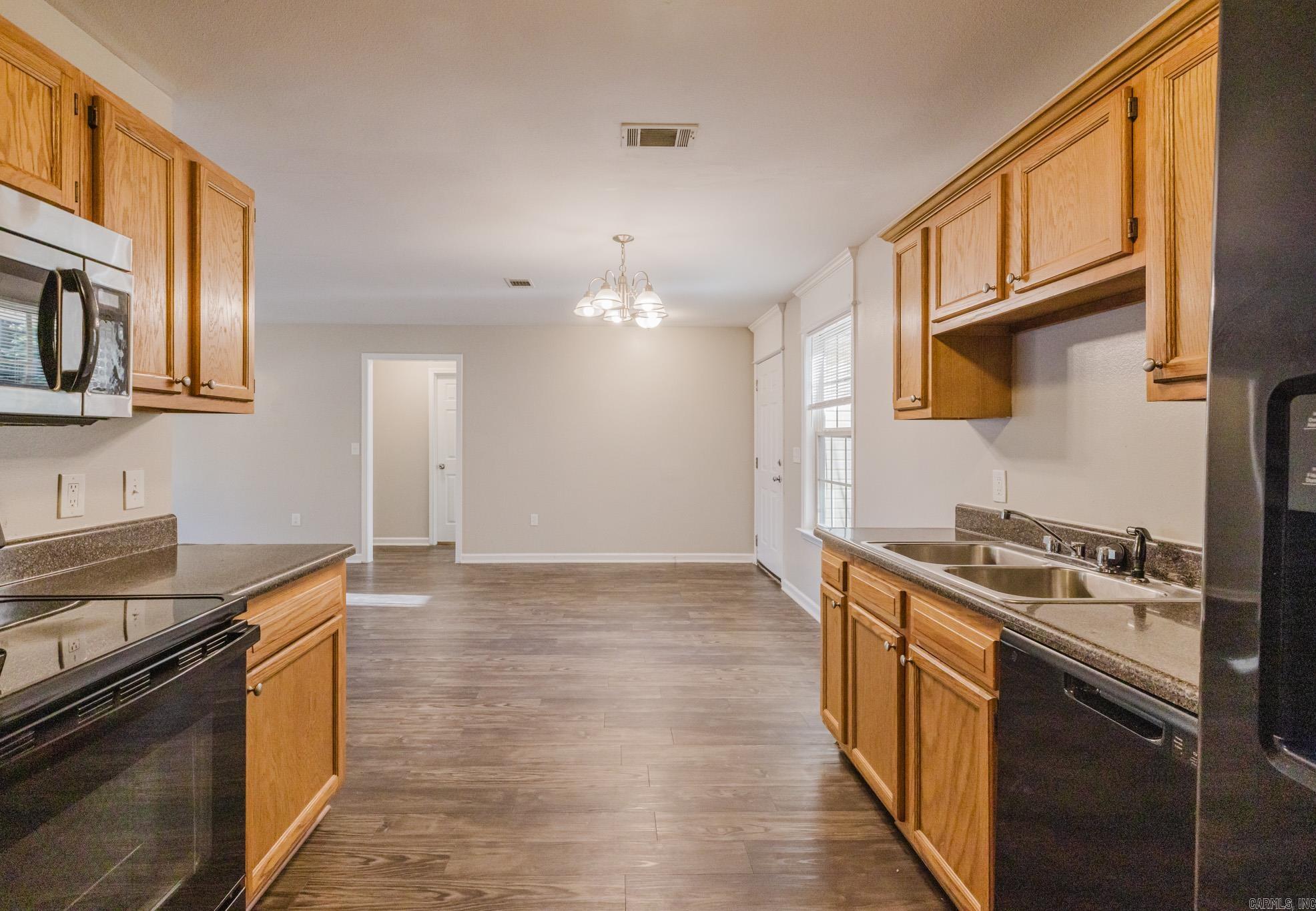 2985 Wildwood Dr  Benton, AR