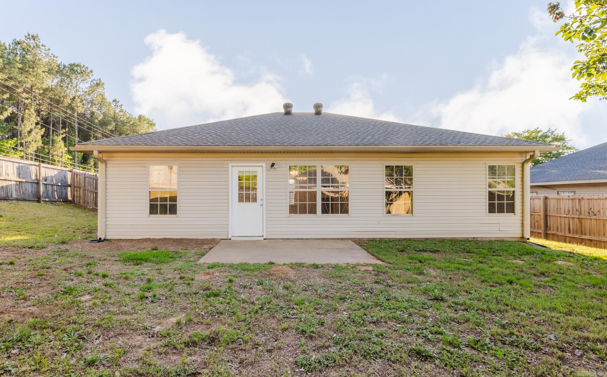 2985 Wildwood Dr  Benton, AR