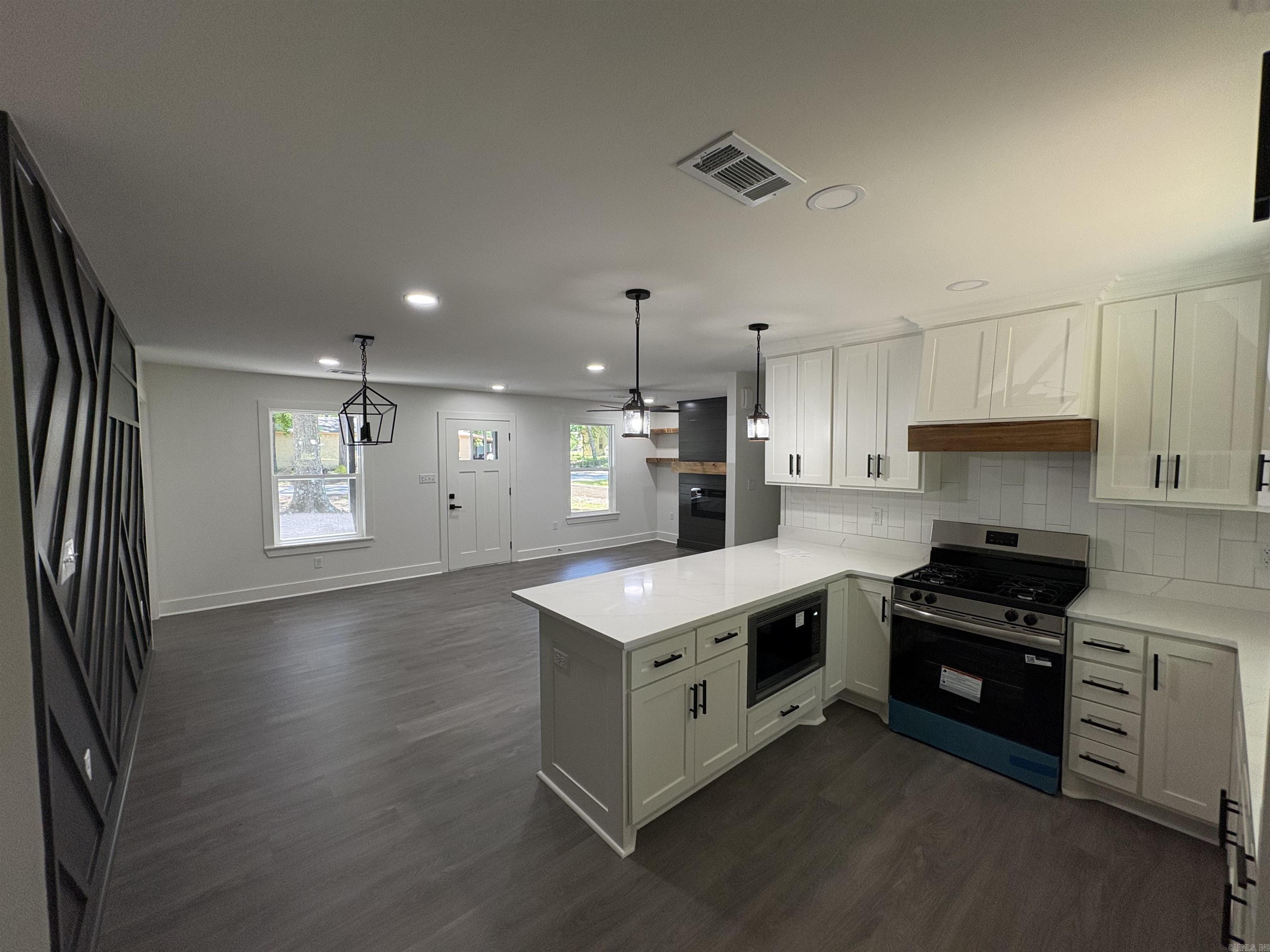 11412 Vine  Mabelvale, AR
