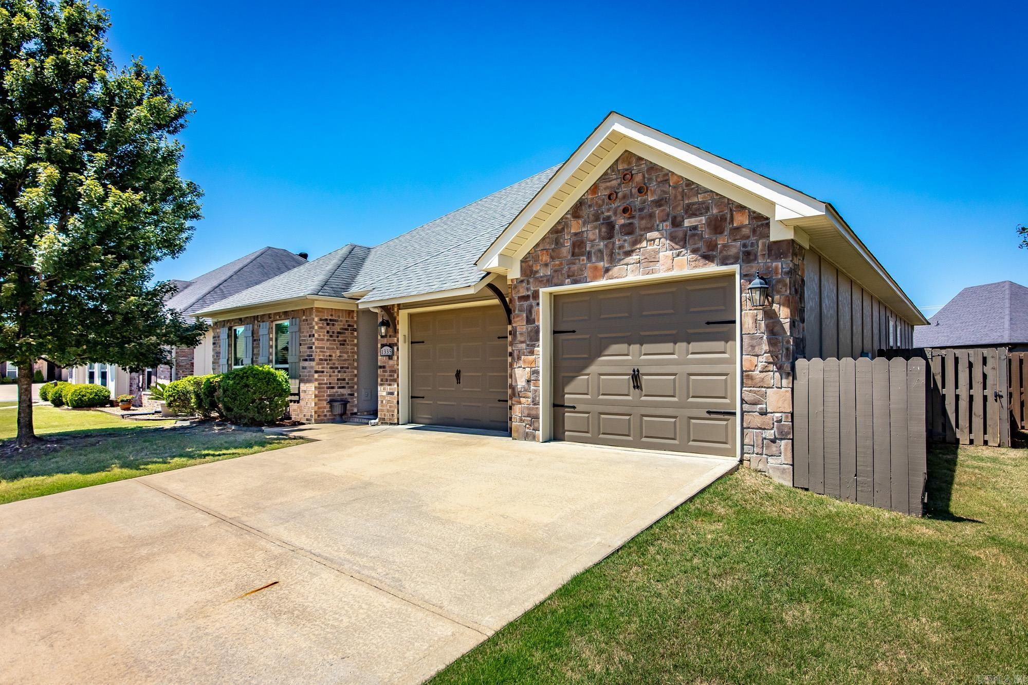 1335 Bobali  Conway, AR