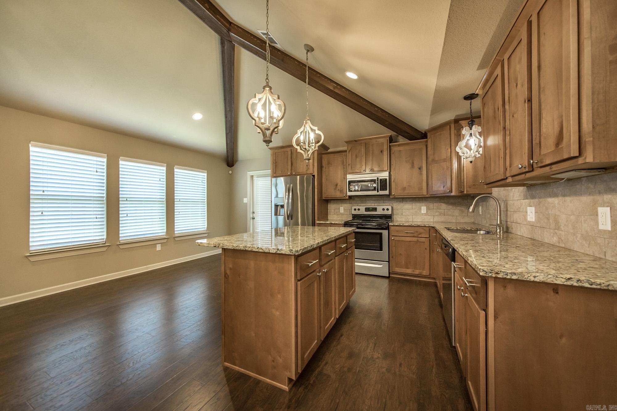 1335 Bobali  Conway, AR