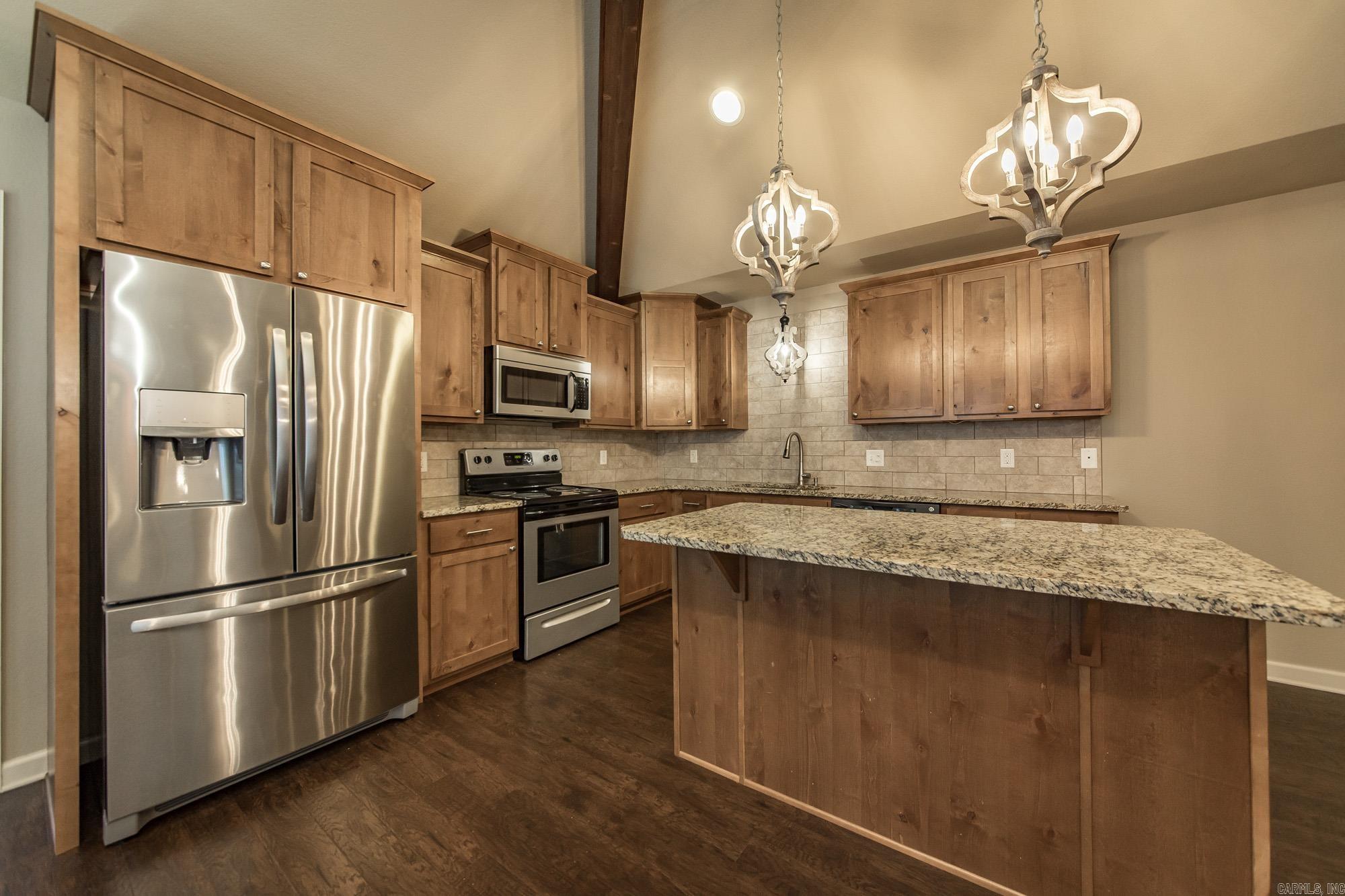1335 Bobali  Conway, AR