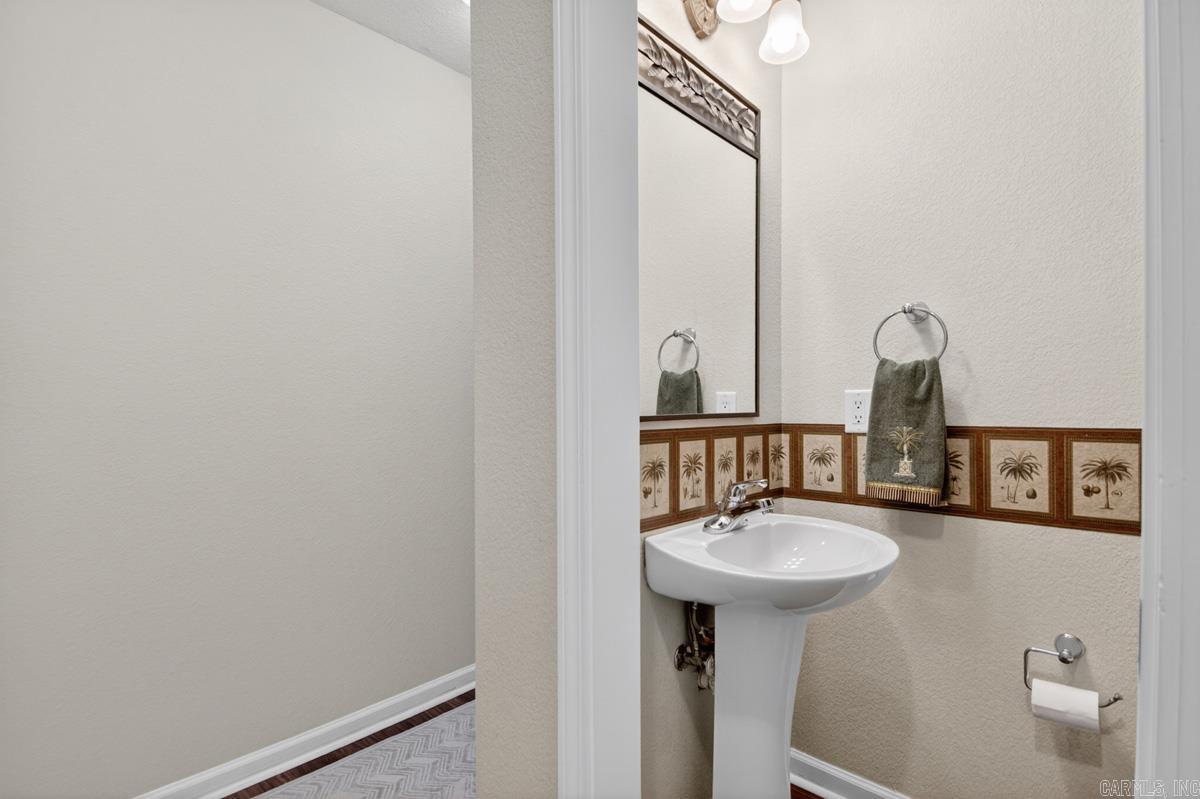 10 Dominar  Hot Springs Village, AR