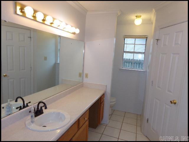 2301 Lakeshore  Bryant, AR