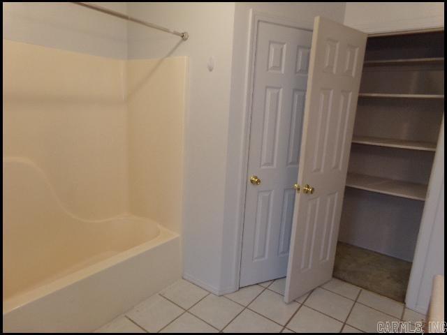 2301 Lakeshore  Bryant, AR