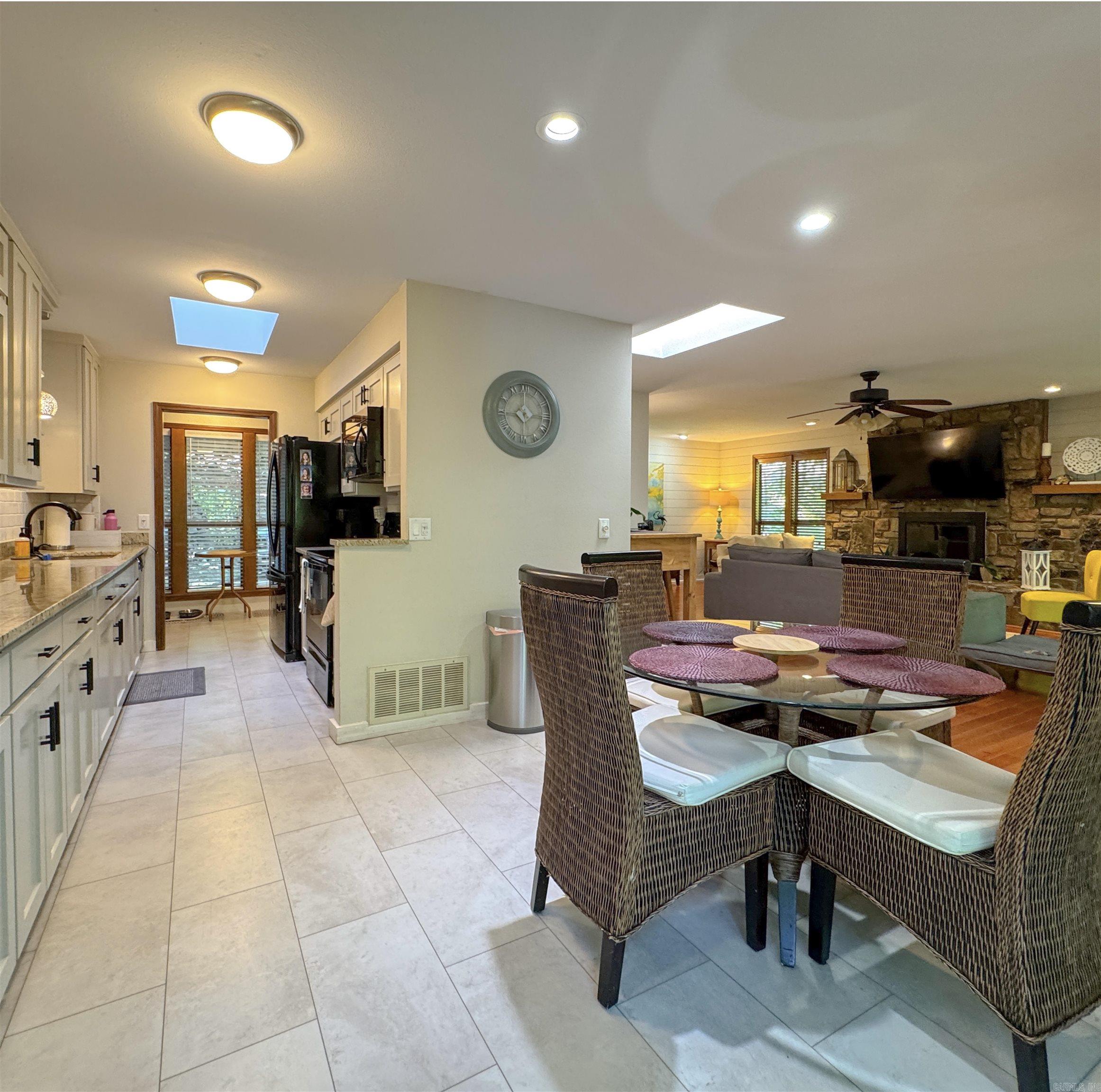 8 Castellon  Hot Springs Village, AR