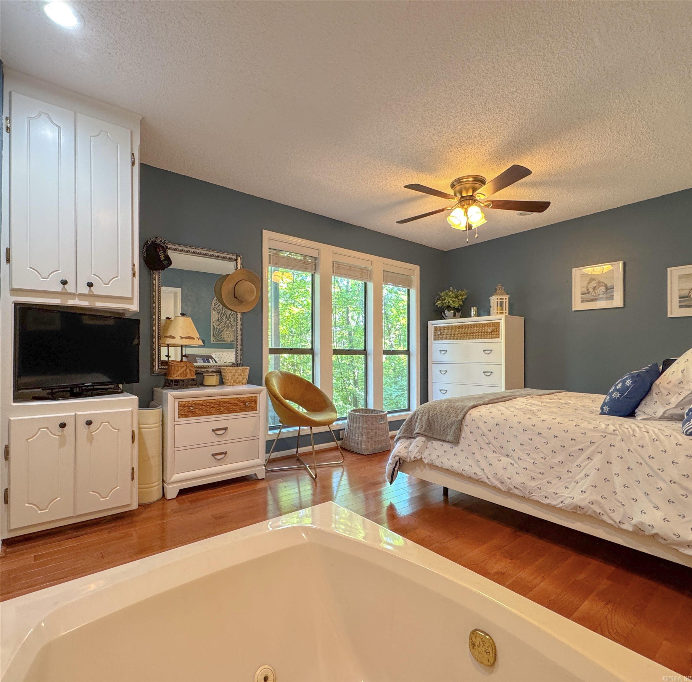 8 Castellon  Hot Springs Village, AR