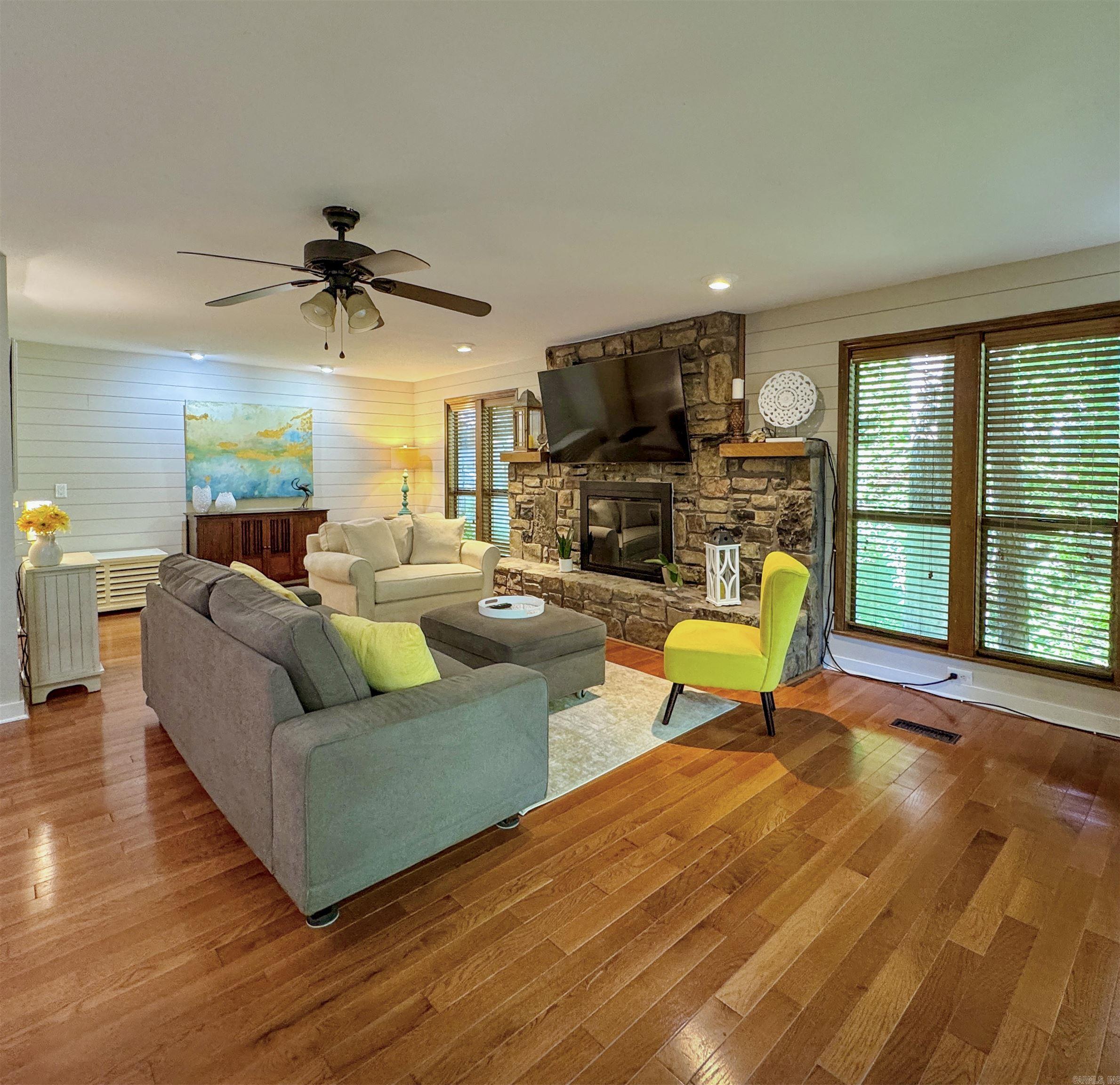 8 Castellon  Hot Springs Village, AR