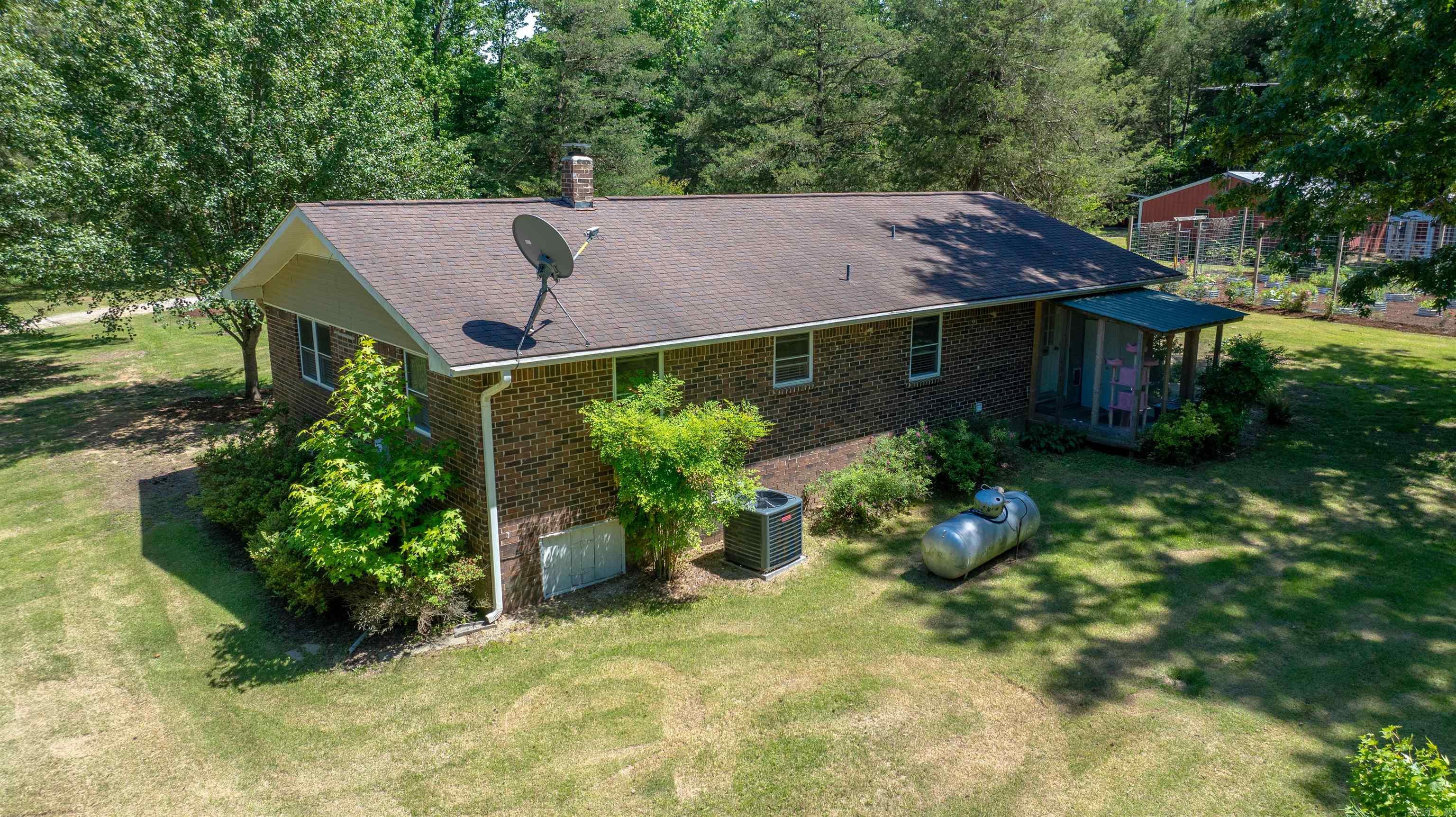 50 Hawkins  Cord, AR