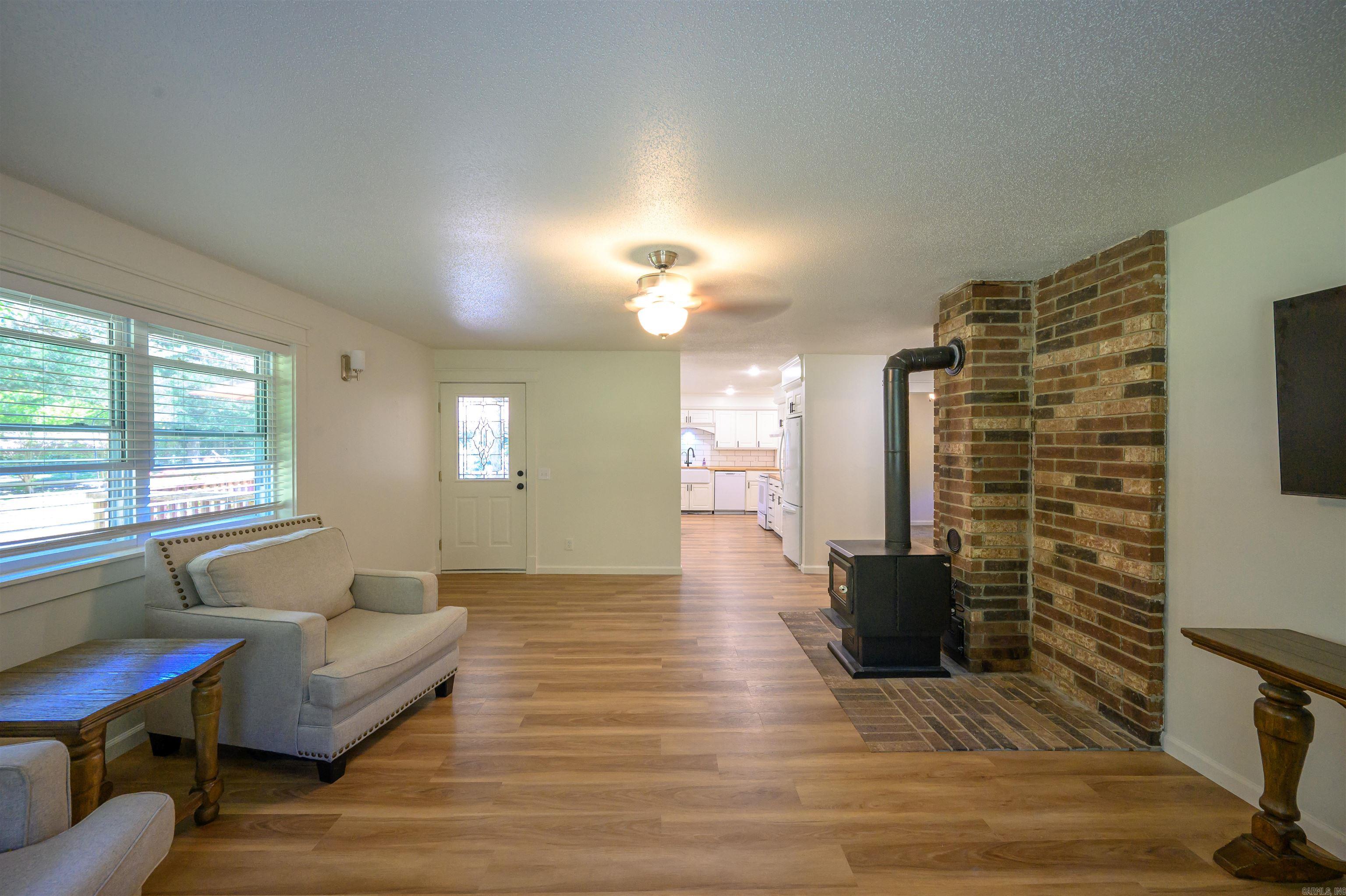 50 Hawkins  Cord, AR