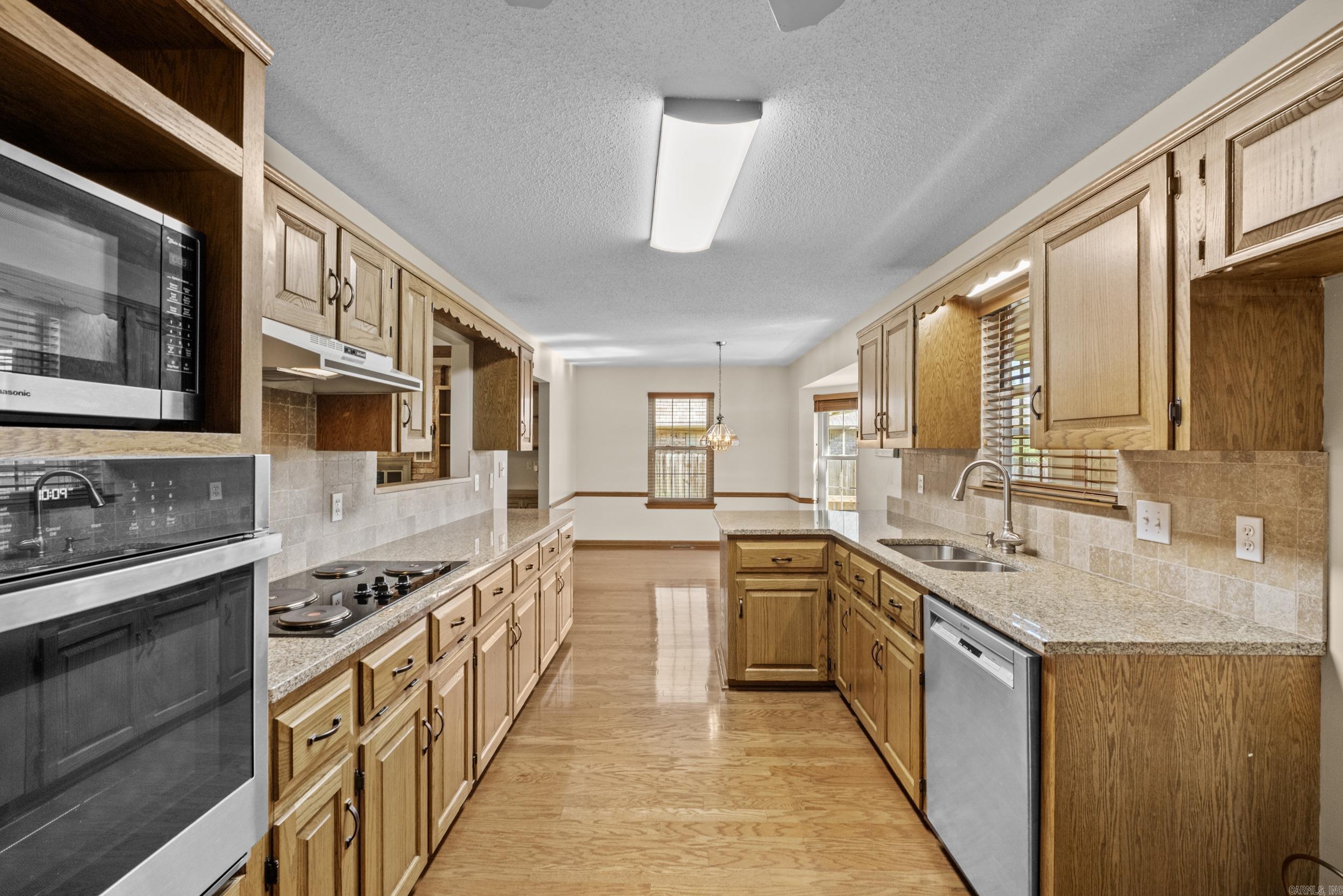 1502 Hawkwood  Sherwood, AR